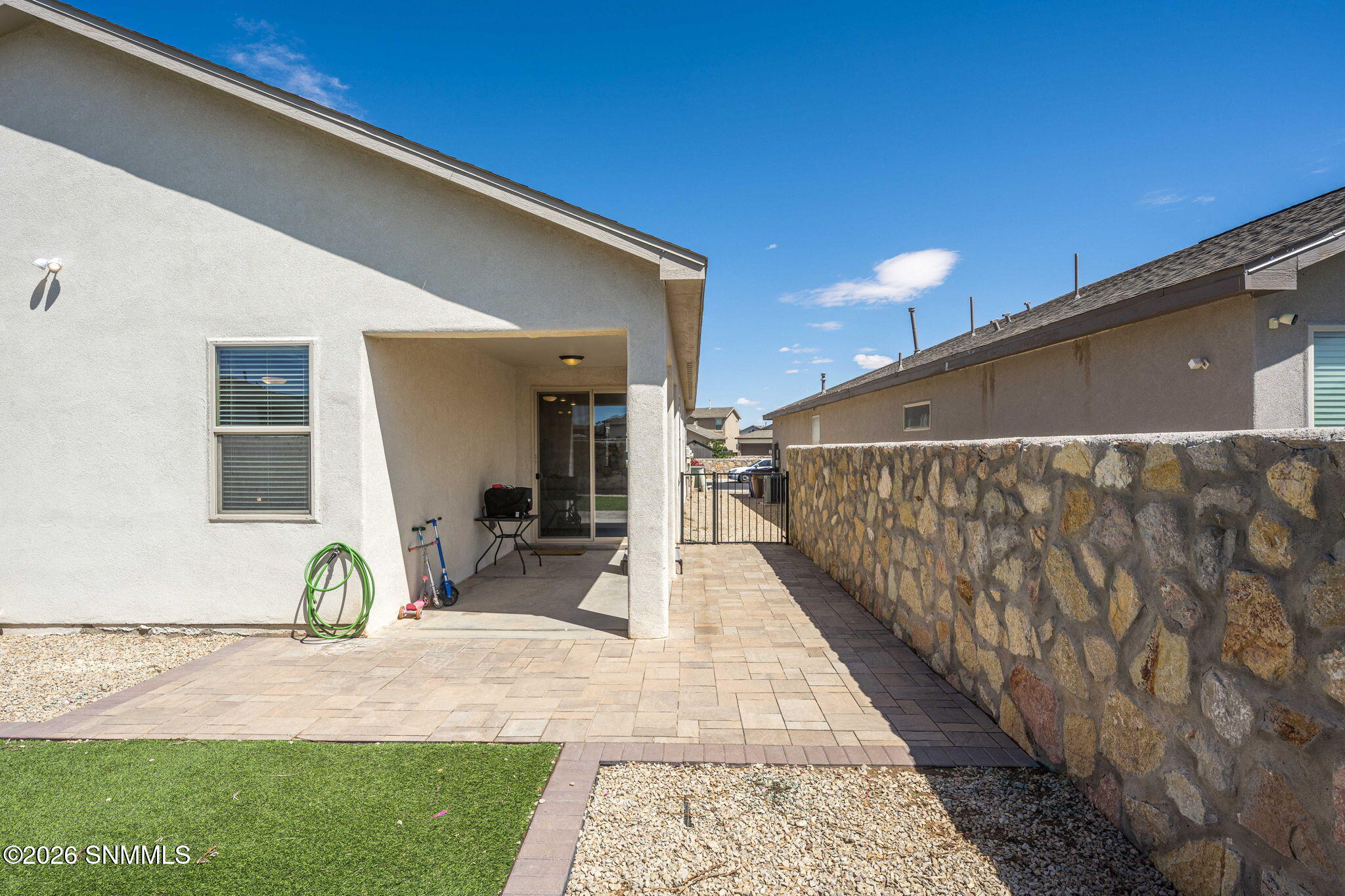 31-web-or-mls-Snappin Homes (Toluca4656)