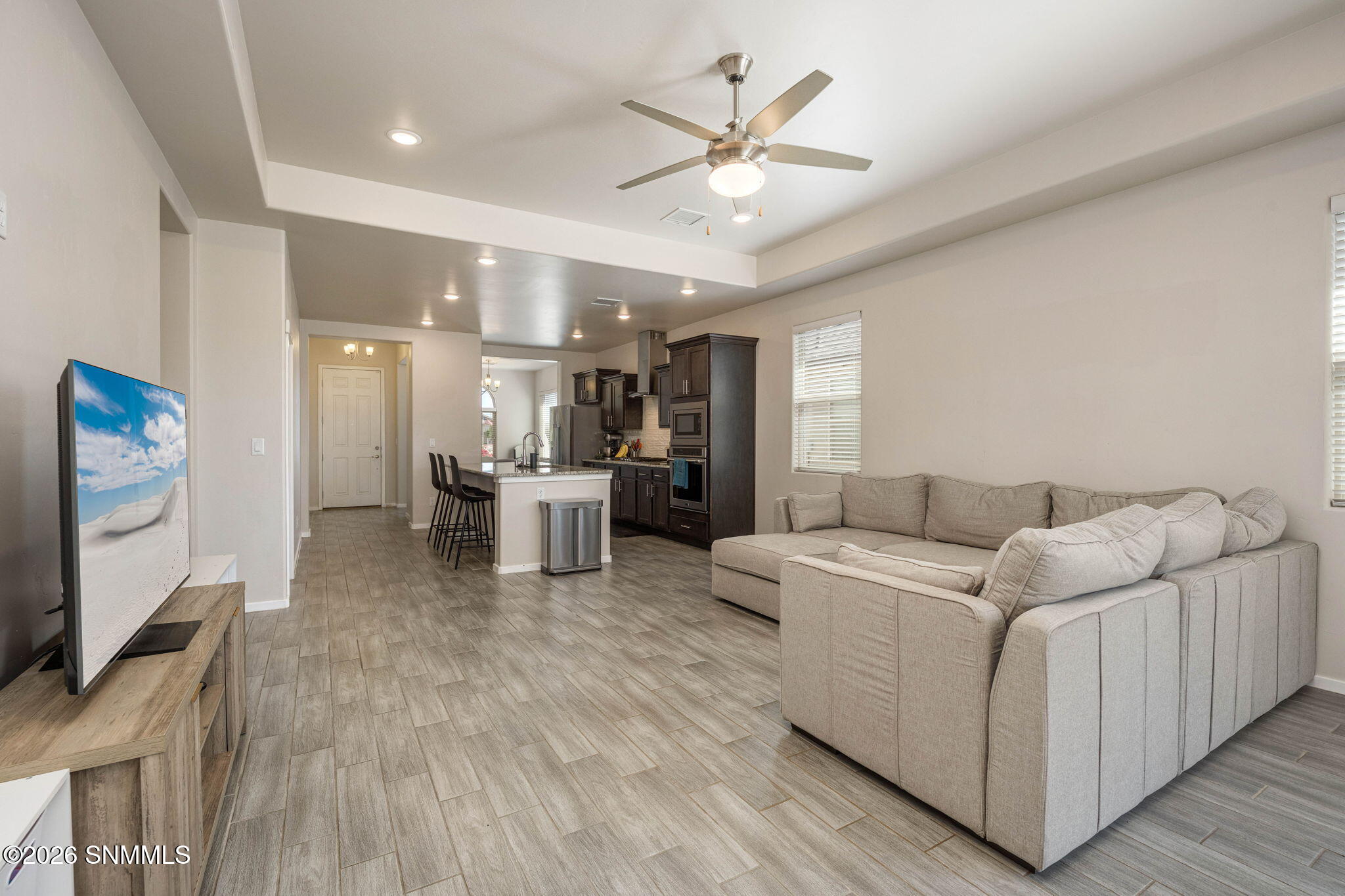 13-web-or-mls-Snappin Homes (Toluca4656)