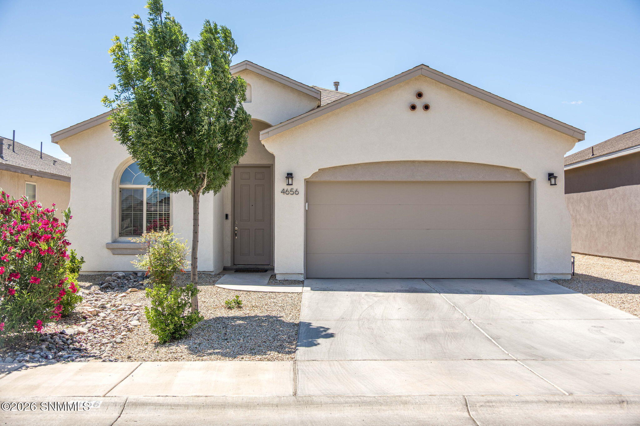 1-web-or-mls-Snappin Homes (Toluca4656)-