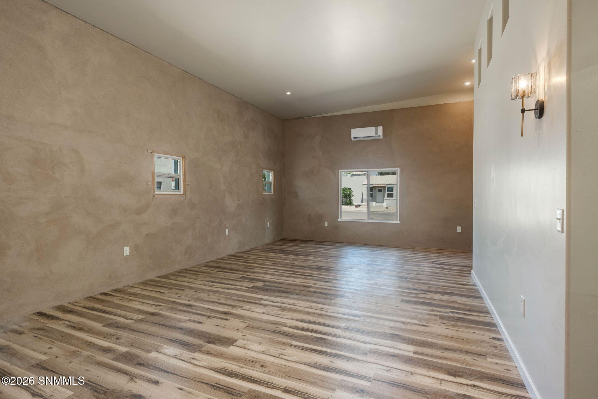 13-web-or-mls-Snappin Homes (Greening215