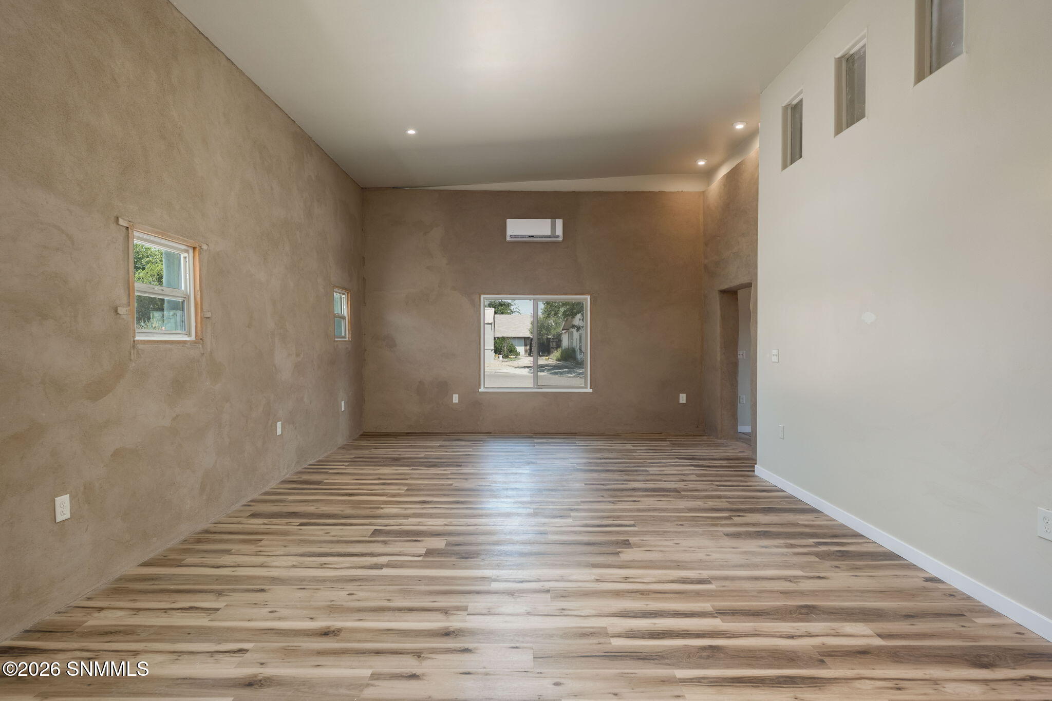 14-web-or-mls-Snappin Homes (Greening215