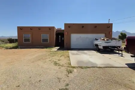 6398 Wagons East Trail, Las Cruces, New Mexico 88012, 4 Bedrooms Bedrooms, ,2 BathroomsBathrooms,Residential,For Sale,Wagons East,2602619