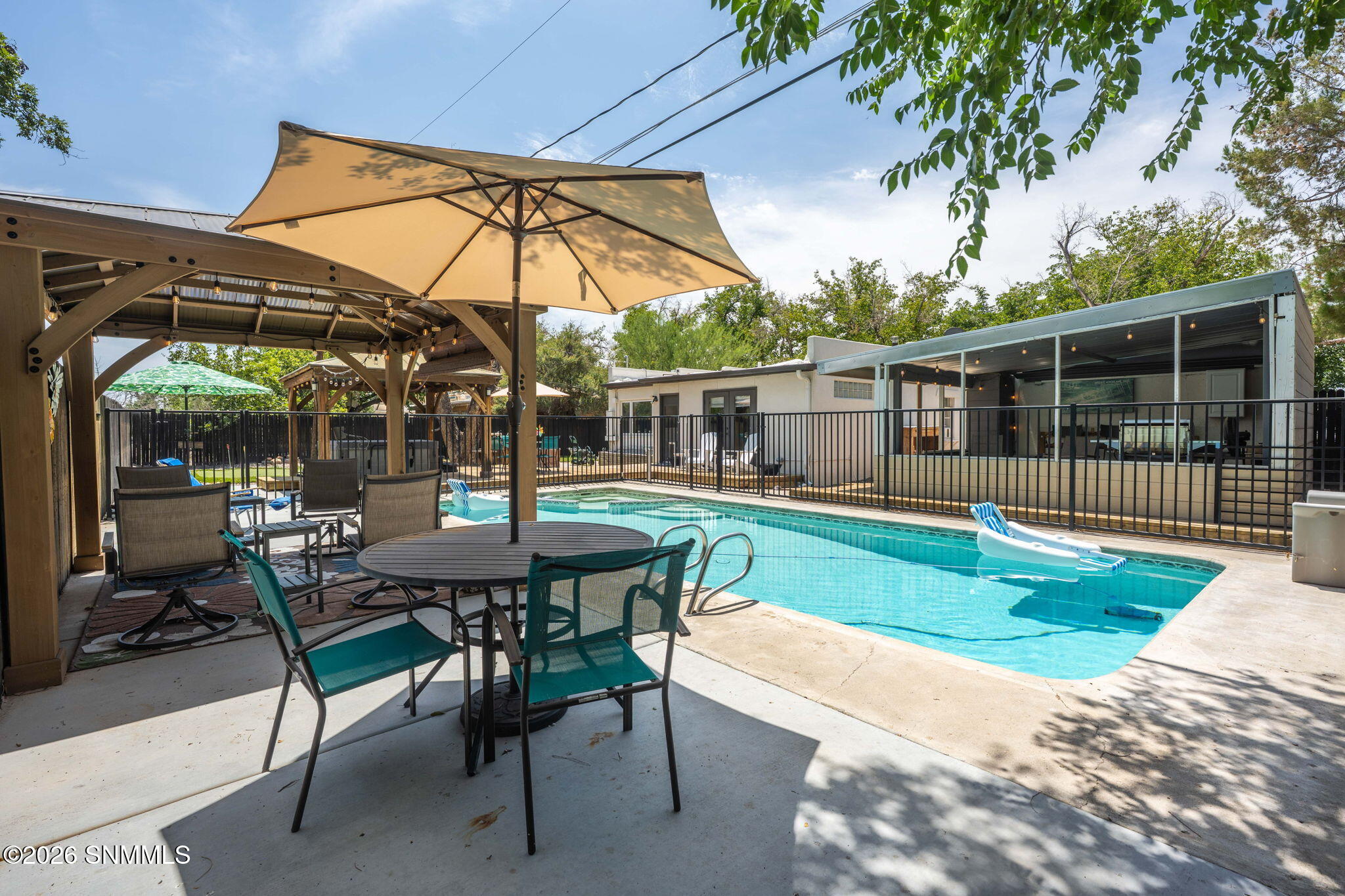 41-web-or-mls-Snappin Homes (East3305)-4