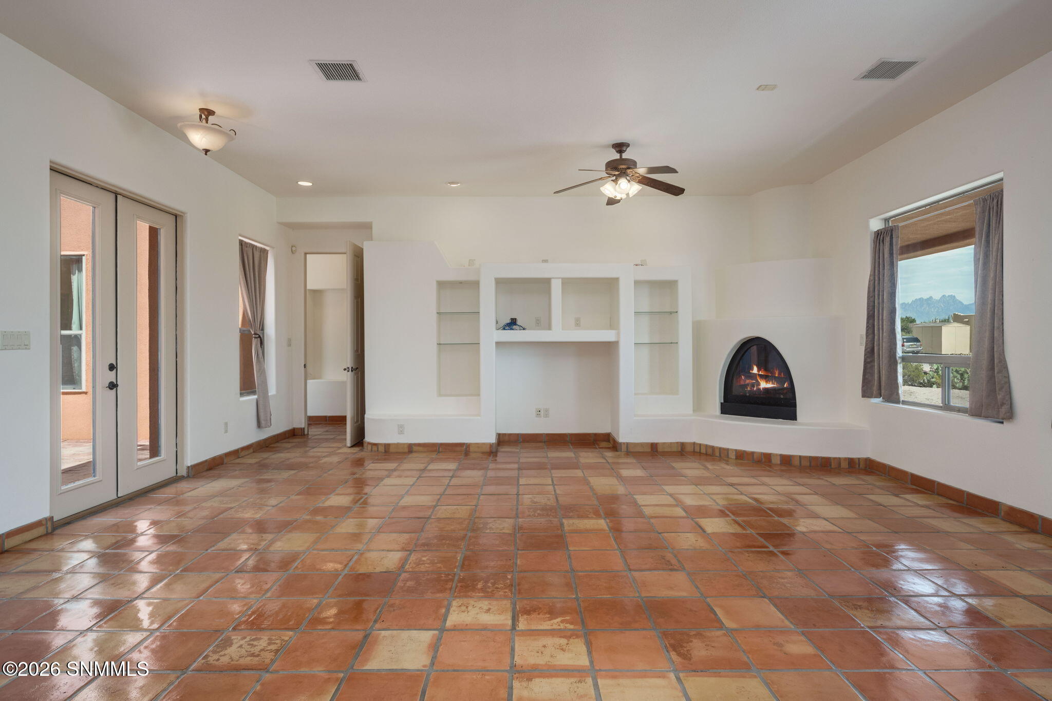 Main Livingroom