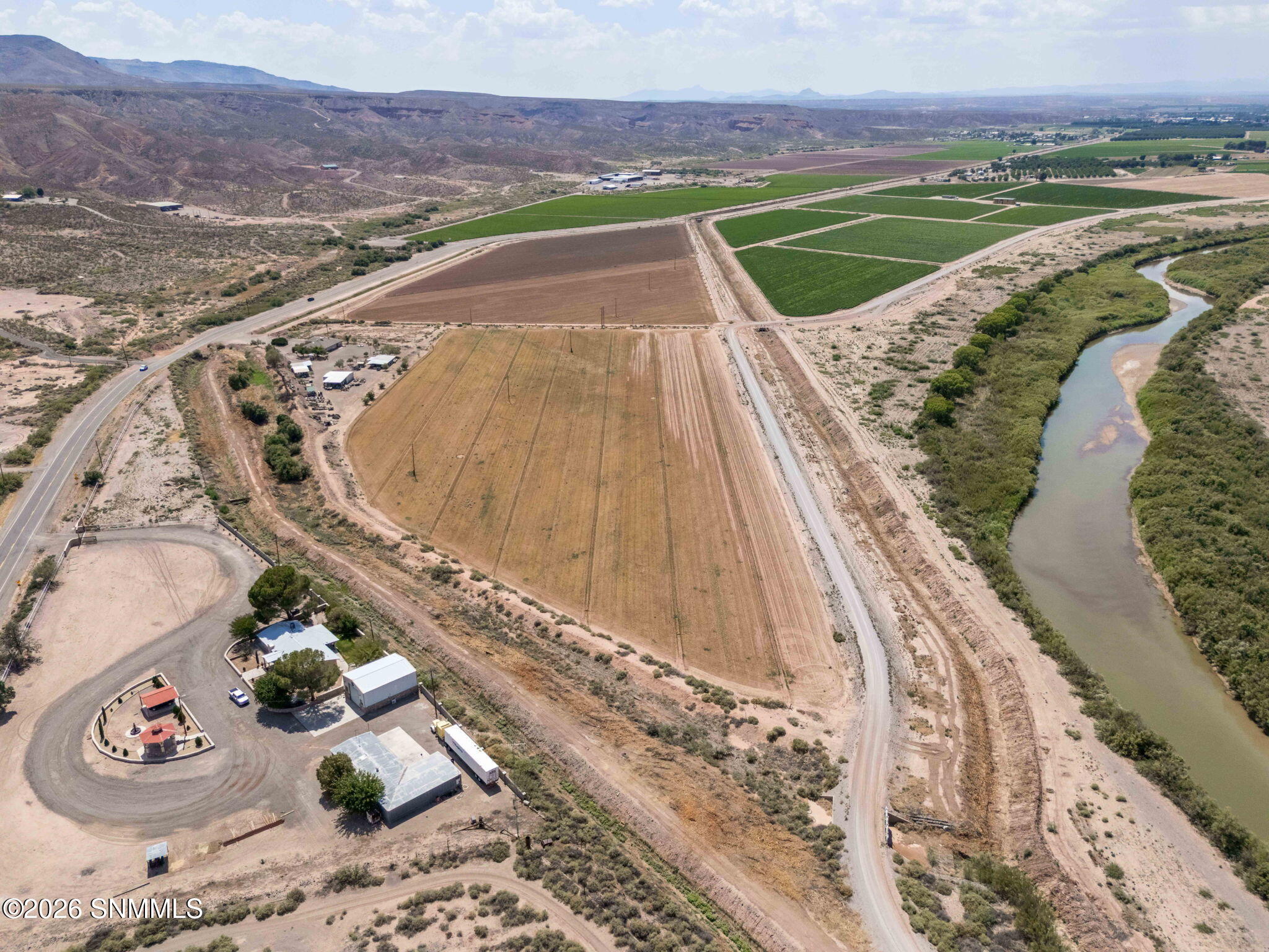 11-web-or-mls-Snappin Homes (R1203782)-1