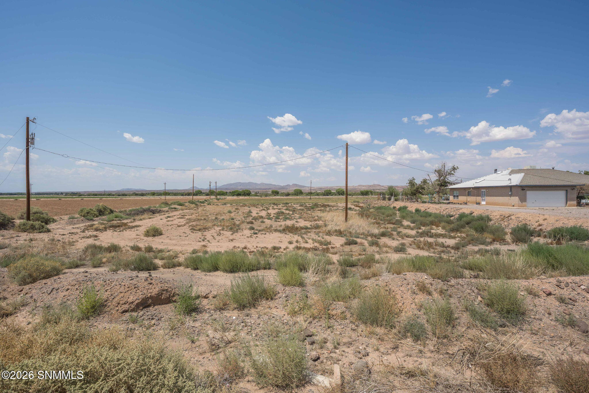 13-web-or-mls-Snappin Homes (R1203782)-1