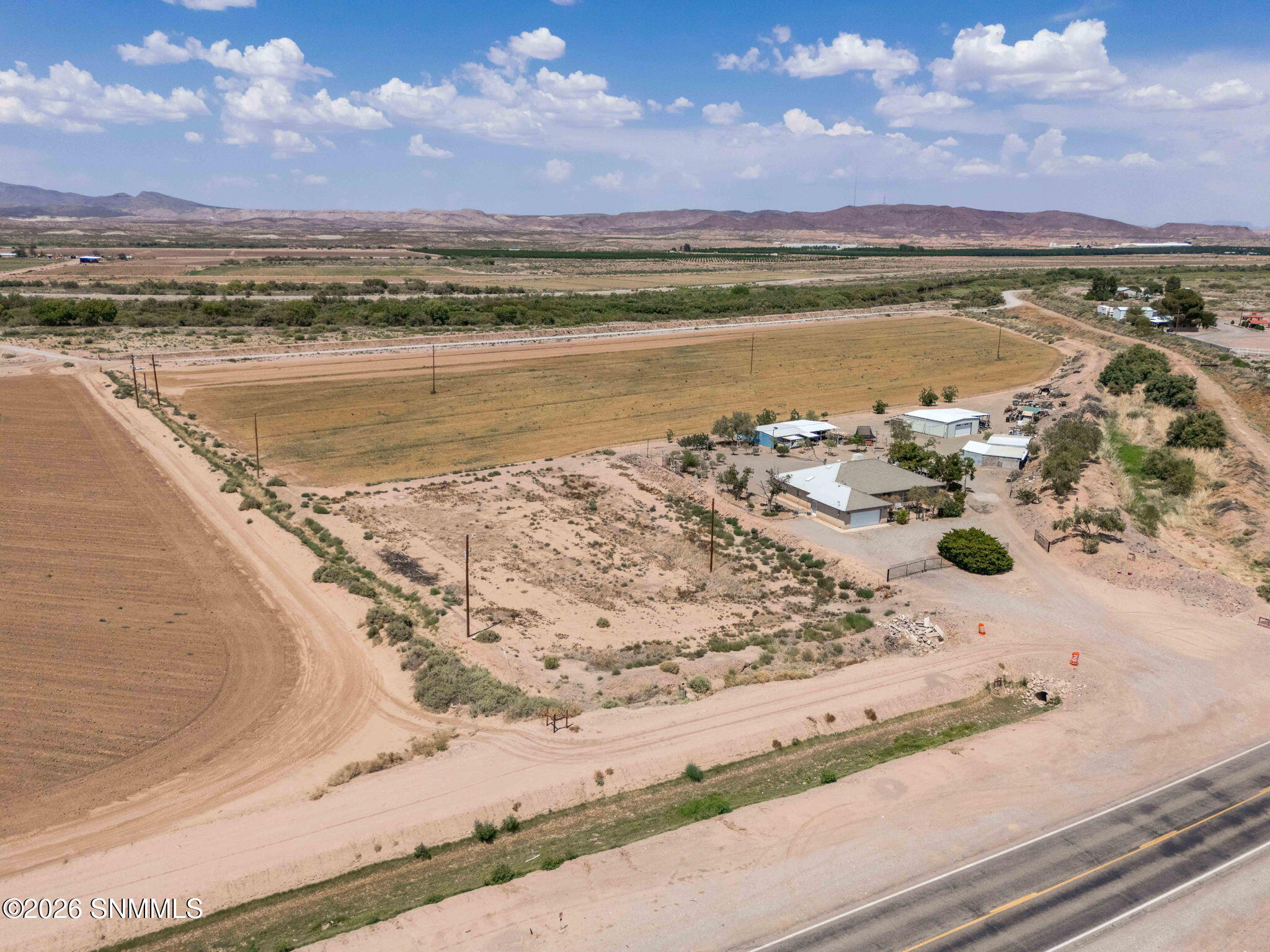 1-web-or-mls-Snappin Homes (R1203782)-1