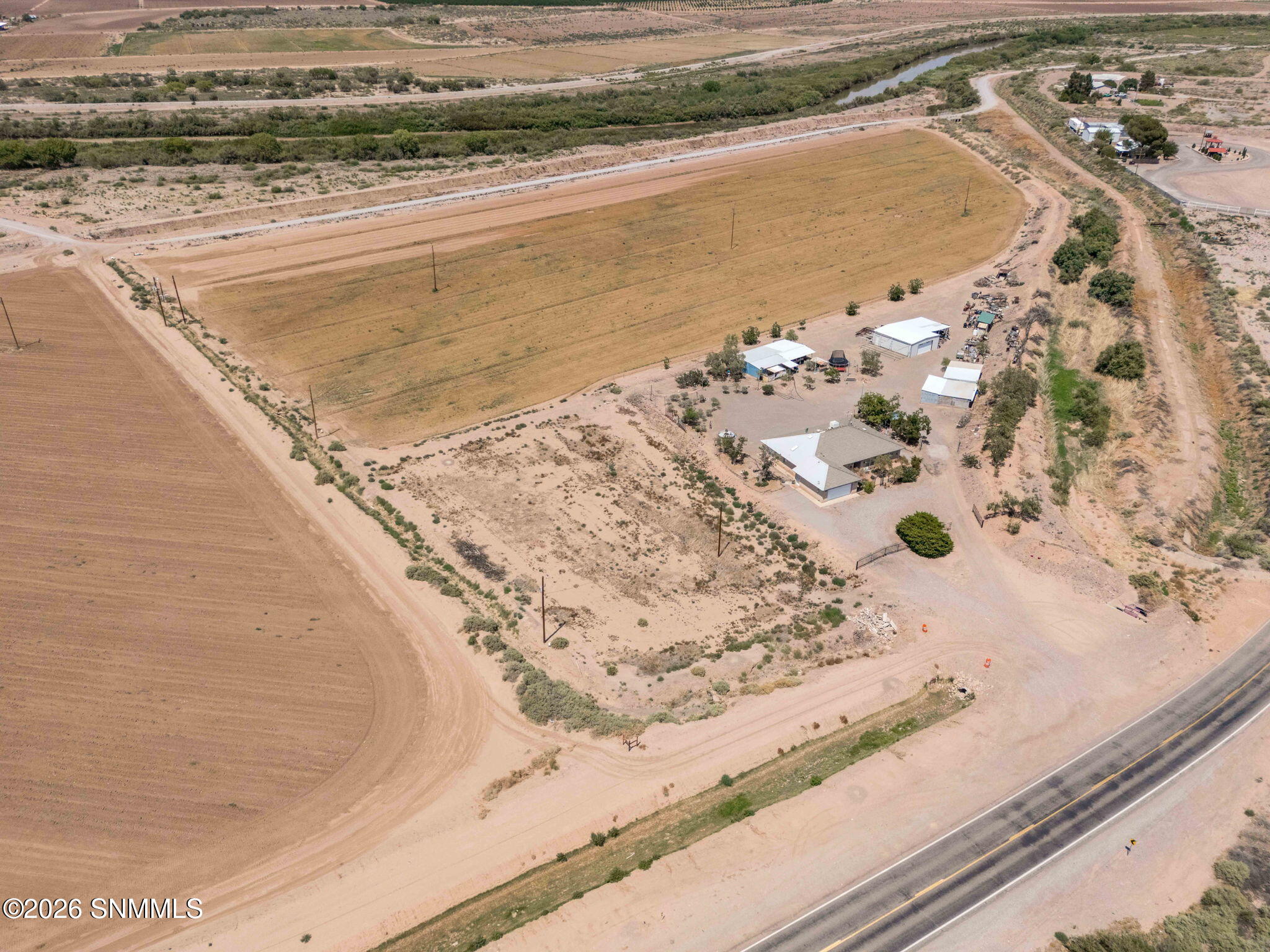 2-web-or-mls-Snappin Homes (R1203782)-2