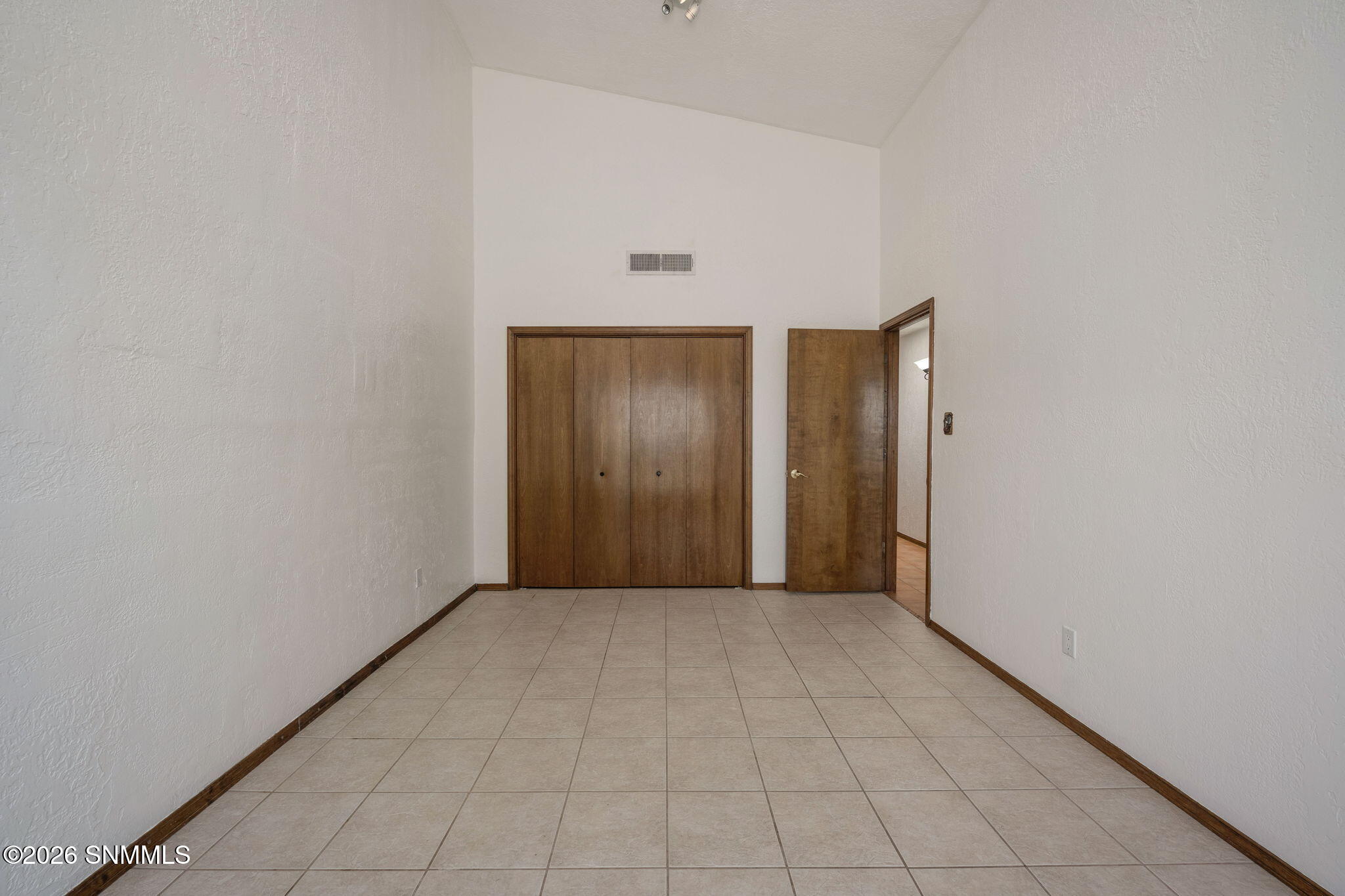41-web-or-mls-Snappin Homes (Senita4820)
