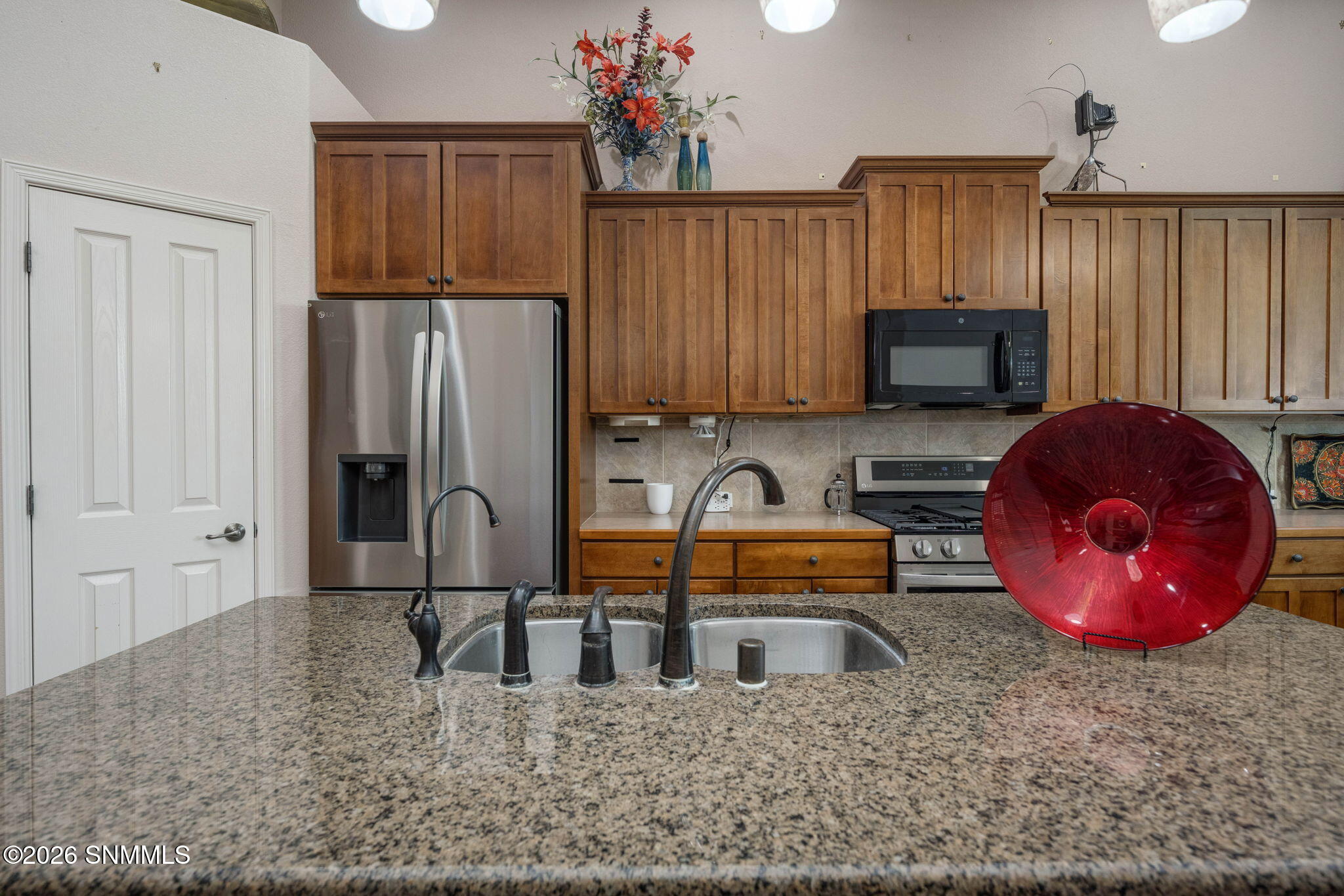 14-web-or-mls-Snappin Homes (Boulders172