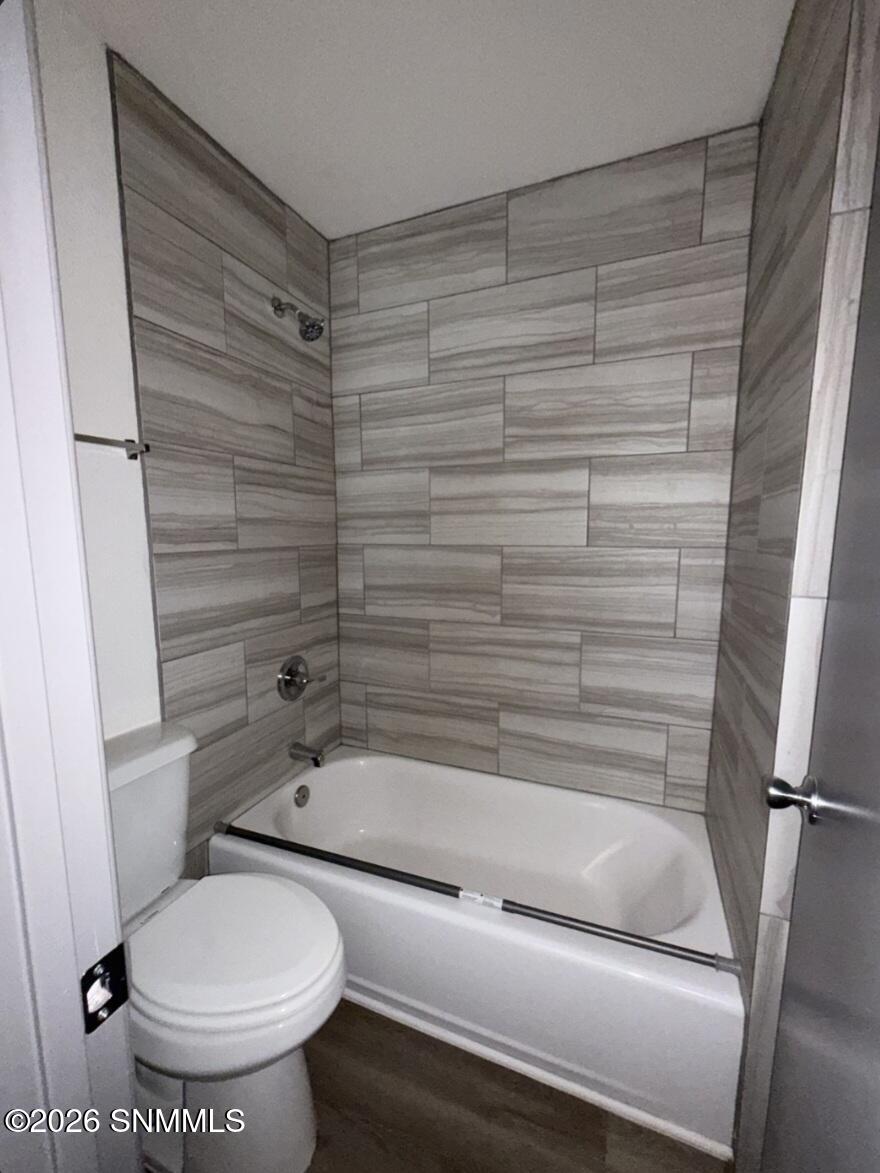 Bathtub/shower/toilet