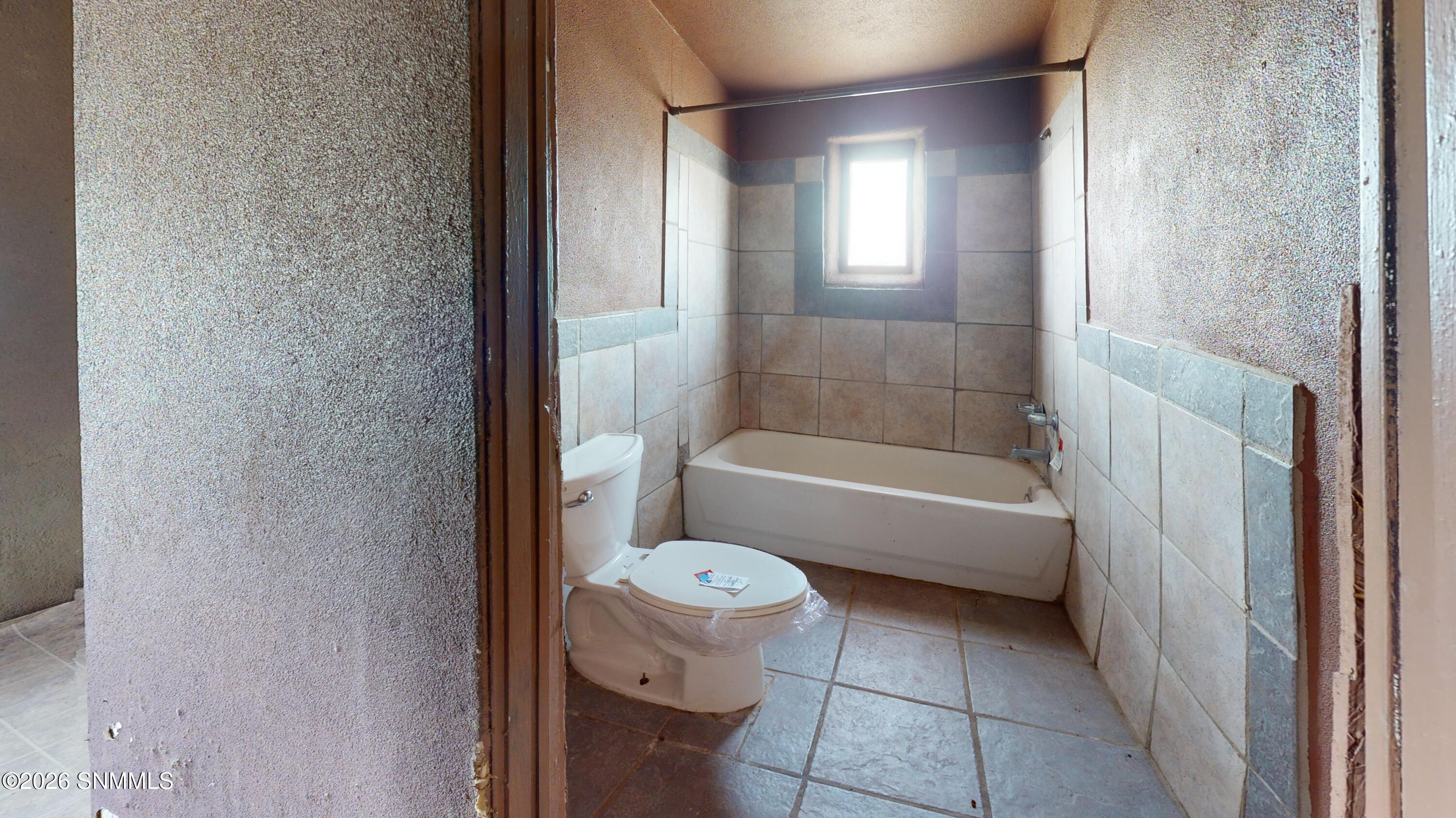 3206-Maese-Ln-Bathroom 1