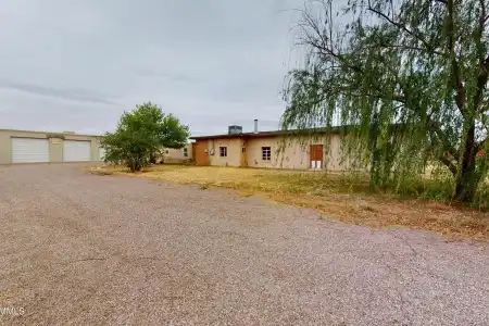 3206 Maese Lane, Las Cruces, New Mexico 88007, 3 Bedrooms Bedrooms, ,2 BathroomsBathrooms,Residential,For Sale,Maese,2601374