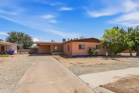 450 Milton Avenue, Las Cruces, New Mexico 88005, 3 Bedrooms Bedrooms, ,2 BathroomsBathrooms,Residential,For Sale,Milton,2602646