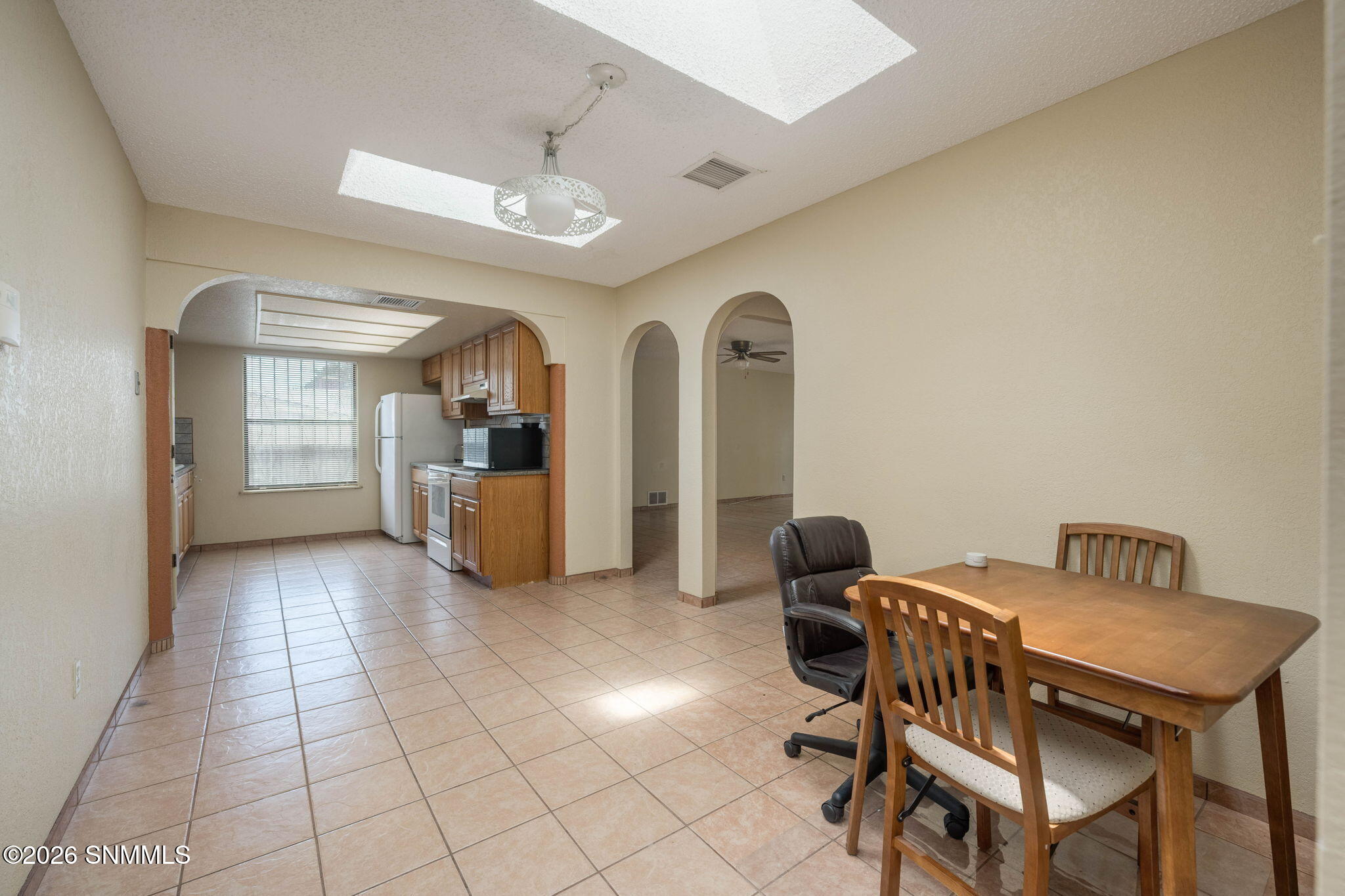 13-web-or-mls-Snappin Homes (Pomona1716)
