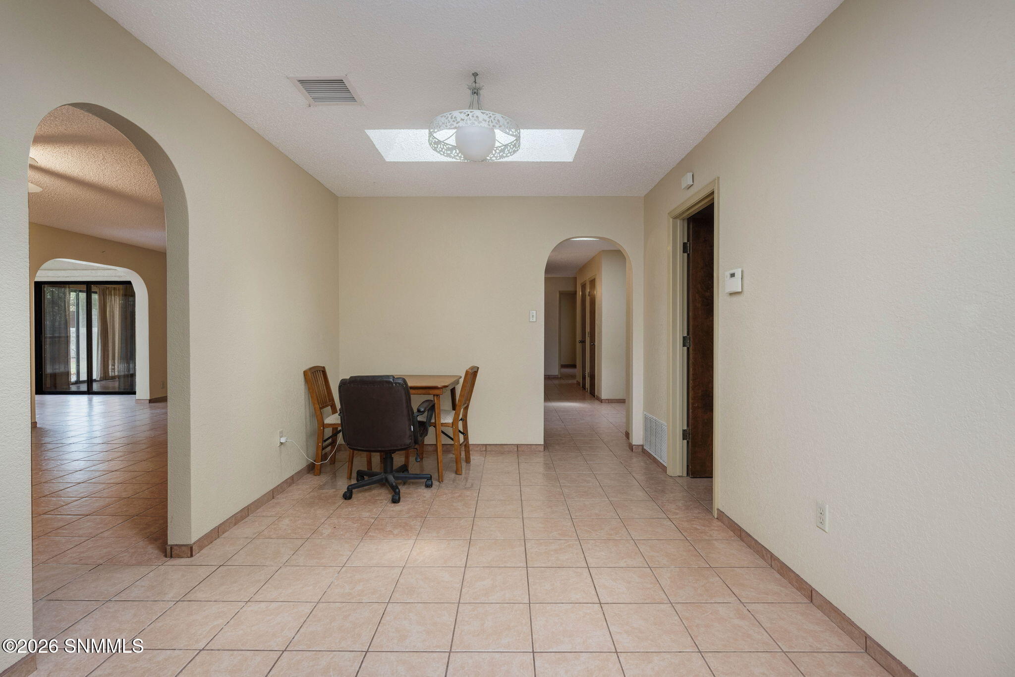 14-web-or-mls-Snappin Homes (Pomona1716)