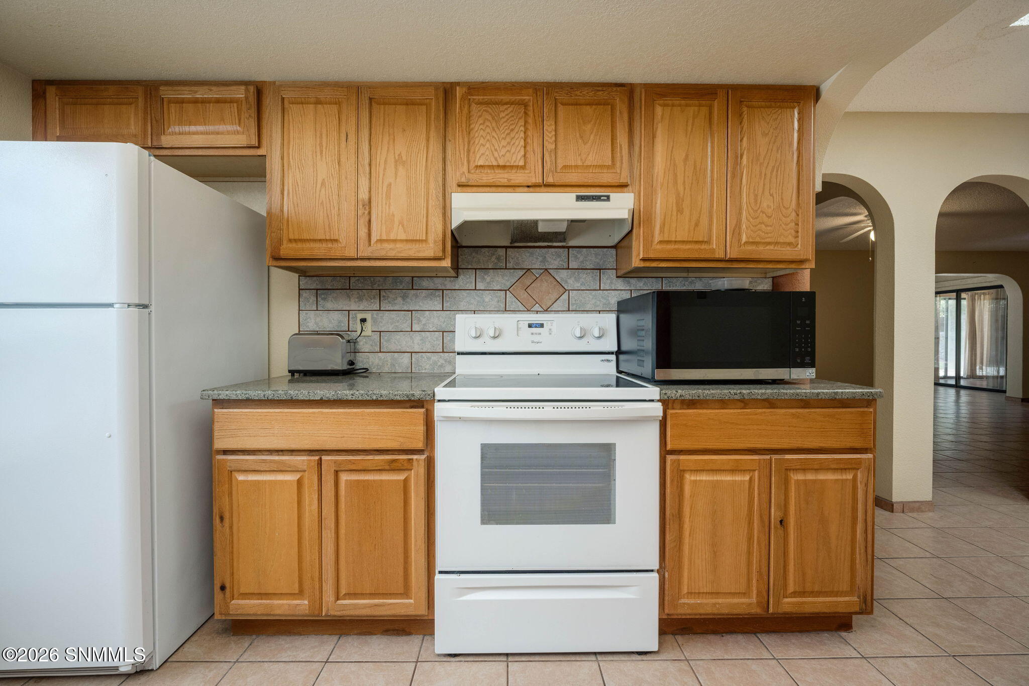 17-web-or-mls-Snappin Homes (Pomona1716)