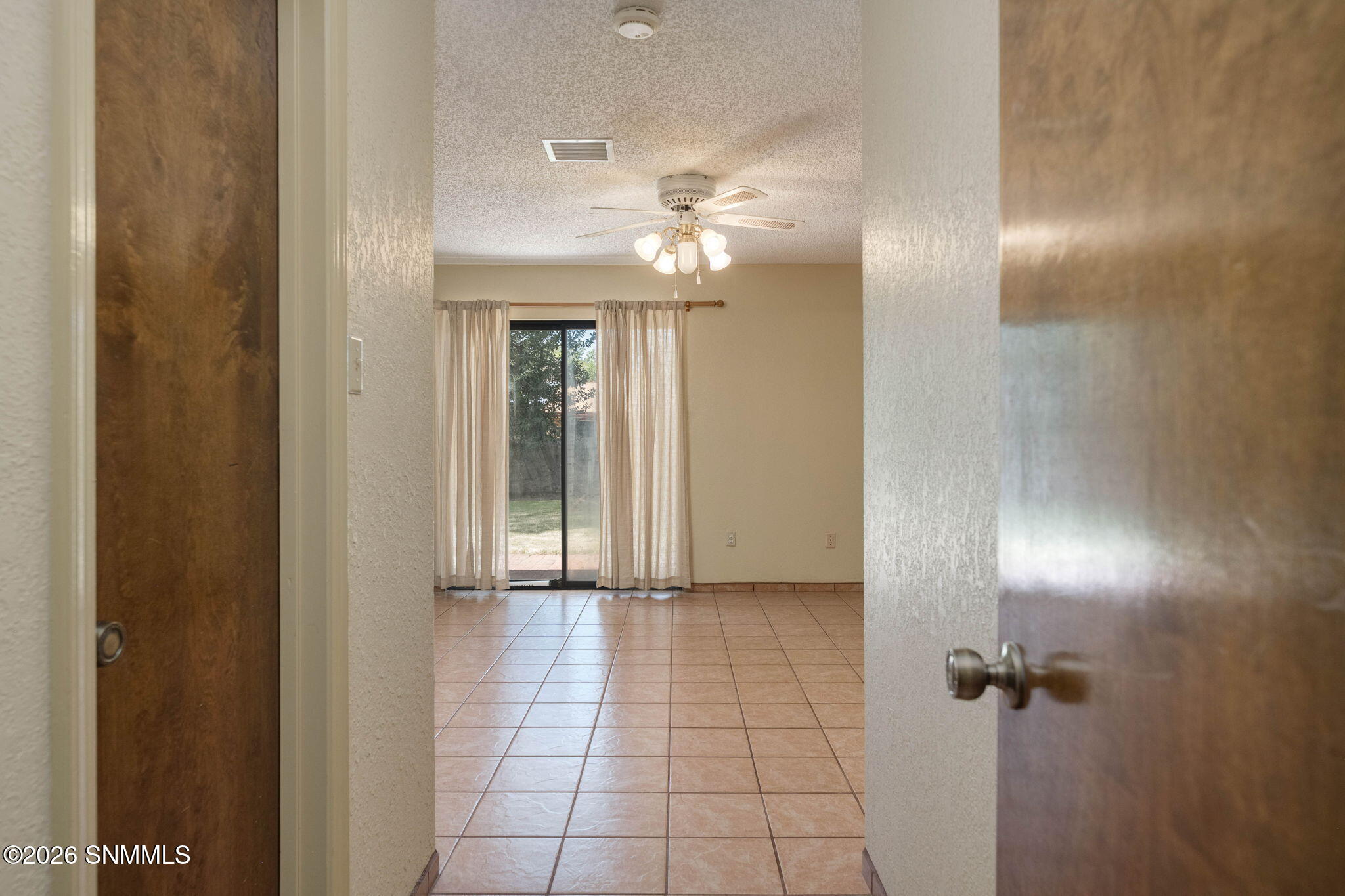 20-web-or-mls-Snappin Homes (Pomona1716)