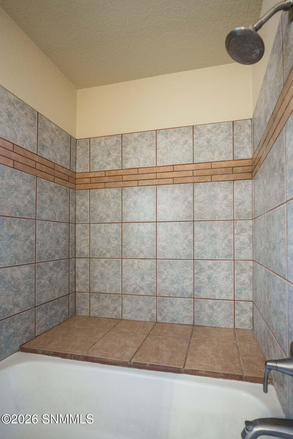 26-web-or-mls-Snappin Homes (Pomona1716)