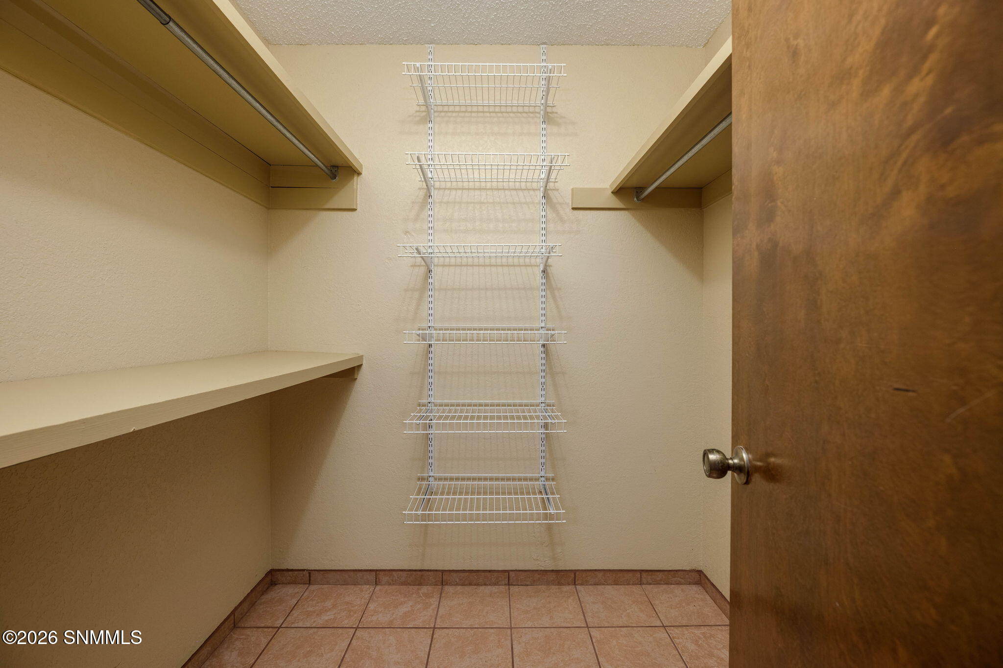 27-web-or-mls-Snappin Homes (Pomona1716)