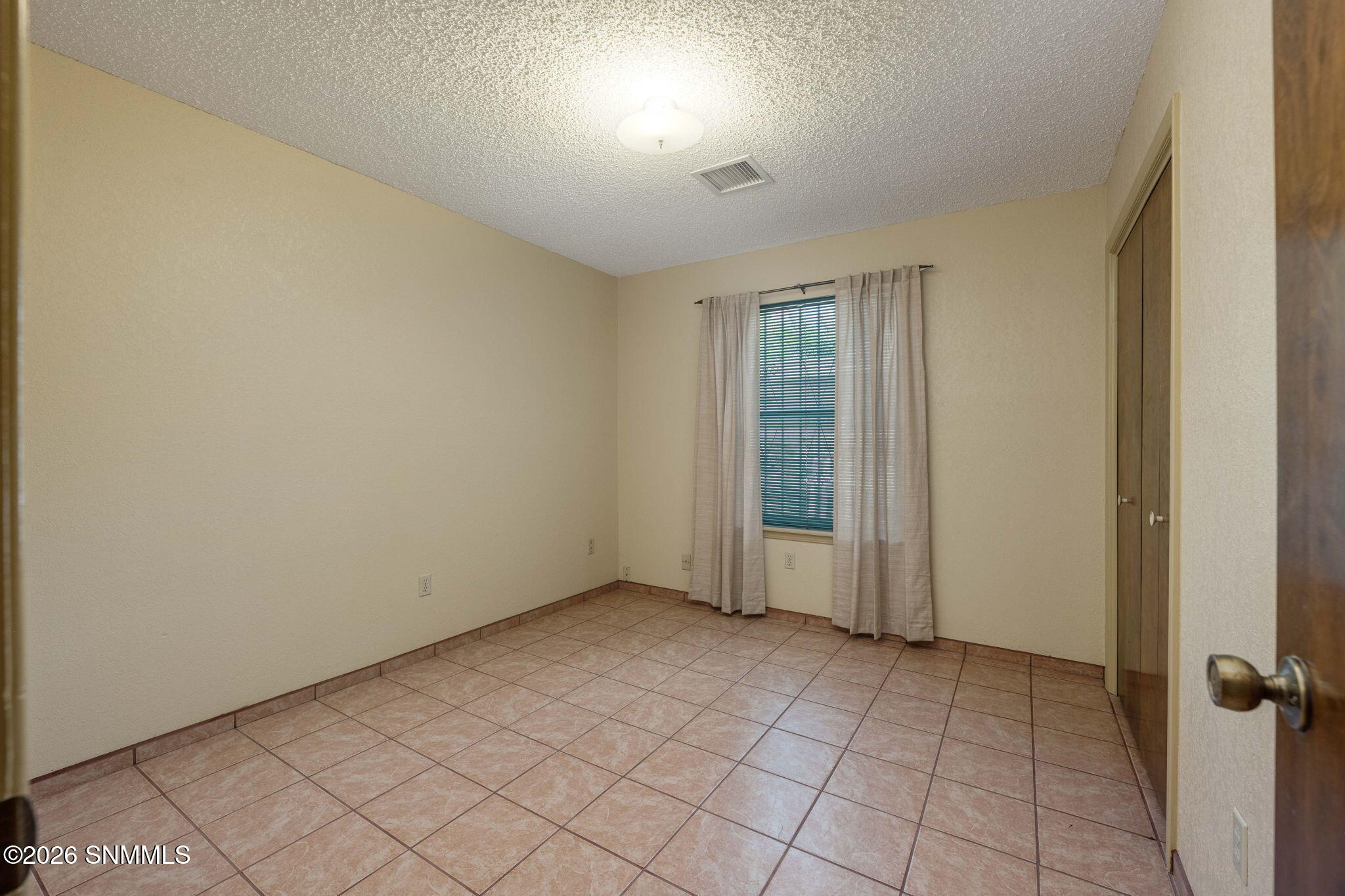 33-web-or-mls-Snappin Homes (Pomona1716)