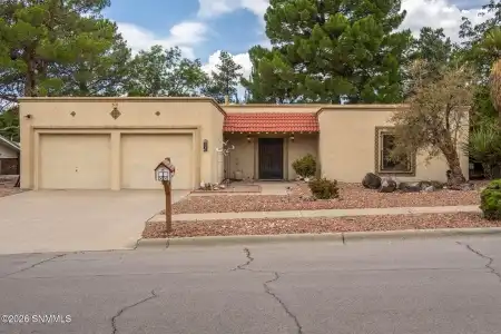 1716 Pomona Drive, Las Cruces, New Mexico 88011, 4 Bedrooms Bedrooms, ,2 BathroomsBathrooms,Residential,For Sale,Pomona,2602647