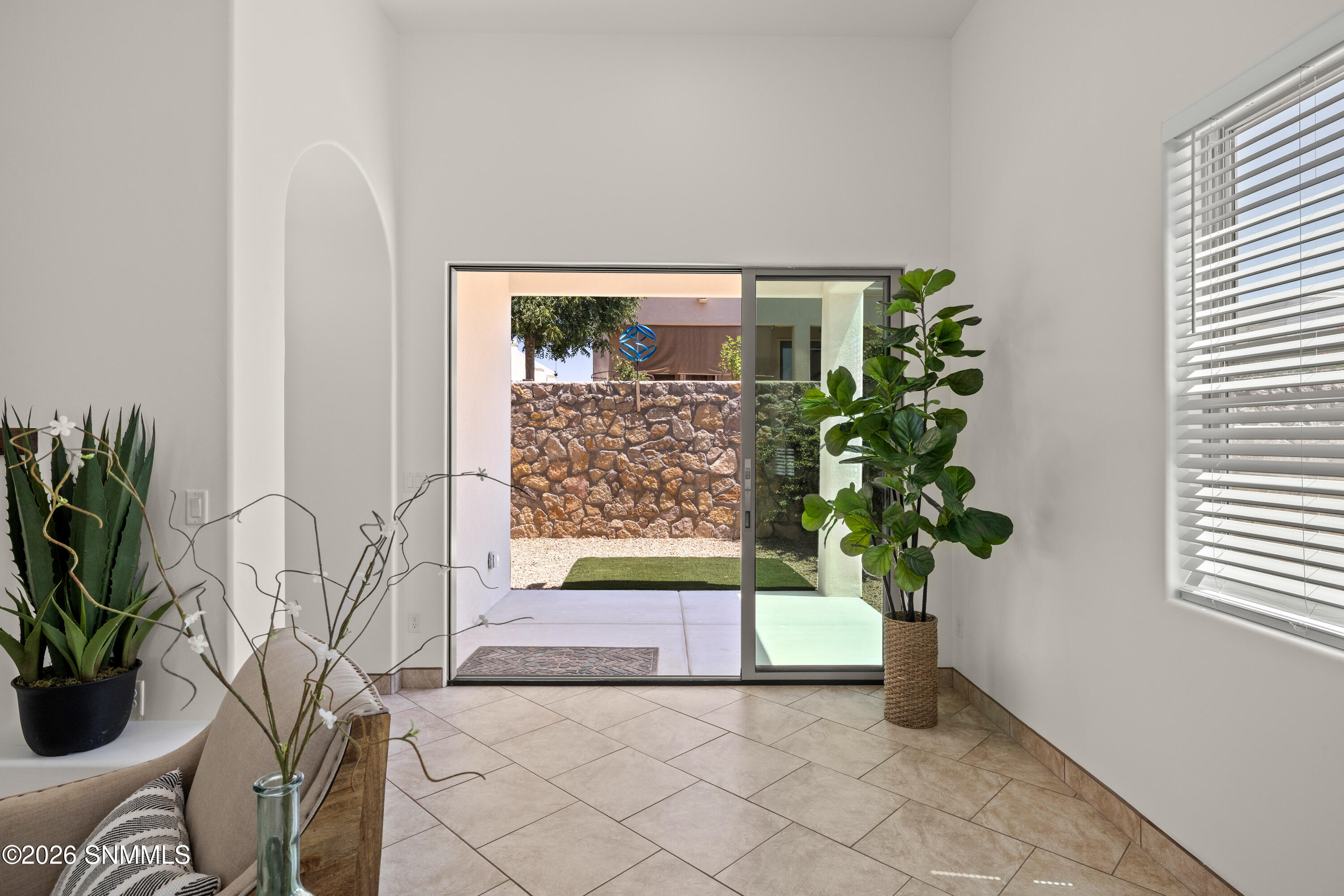 4114-Adaro-MLS-Camera-Guy-18