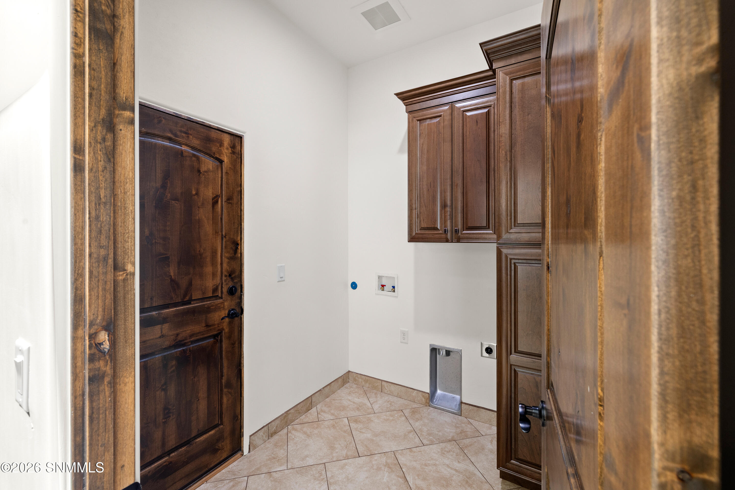 4114-Adaro-MLS-Camera-Guy-14