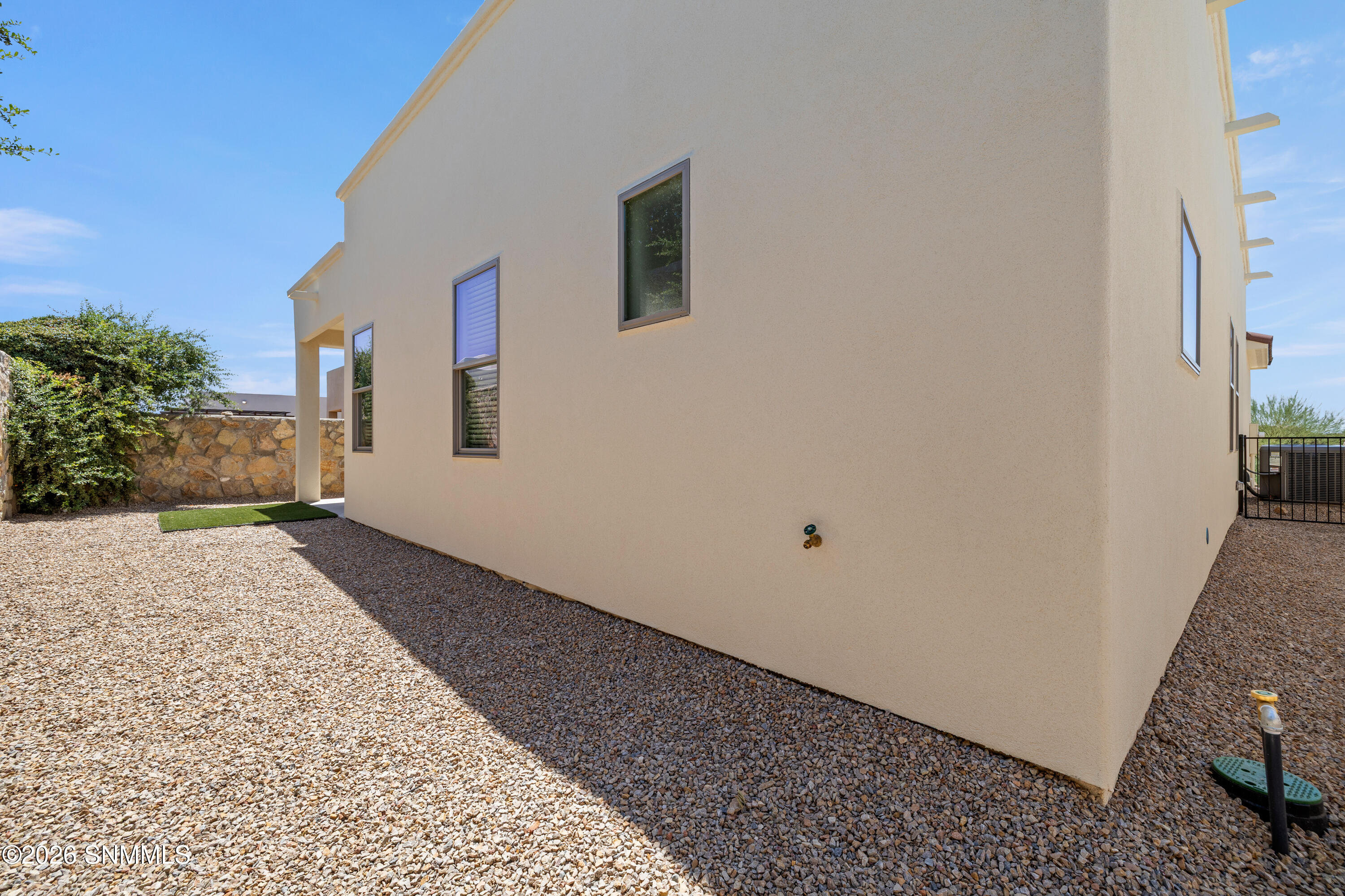 4114-Adaro-MLS-Camera-Guy-33