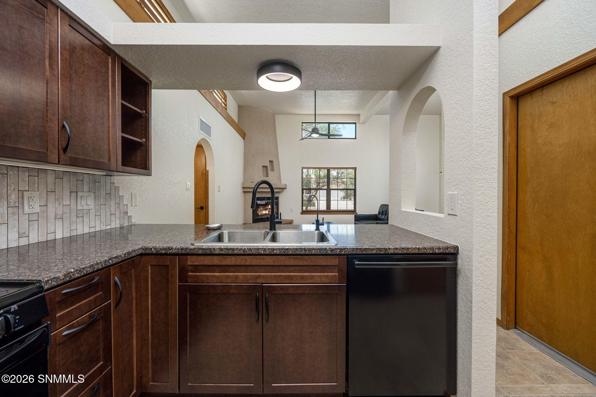 updated-kitchen-detail