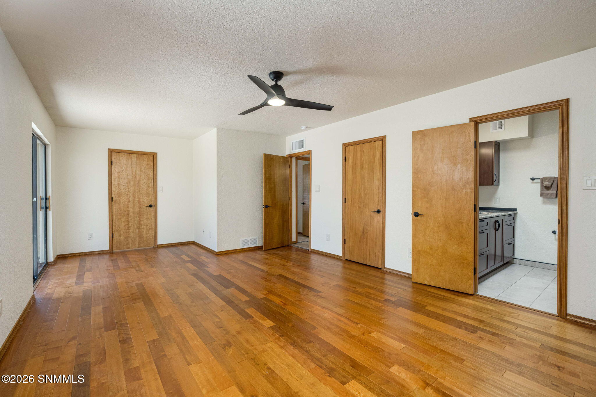 Luxury-Primary-Suite