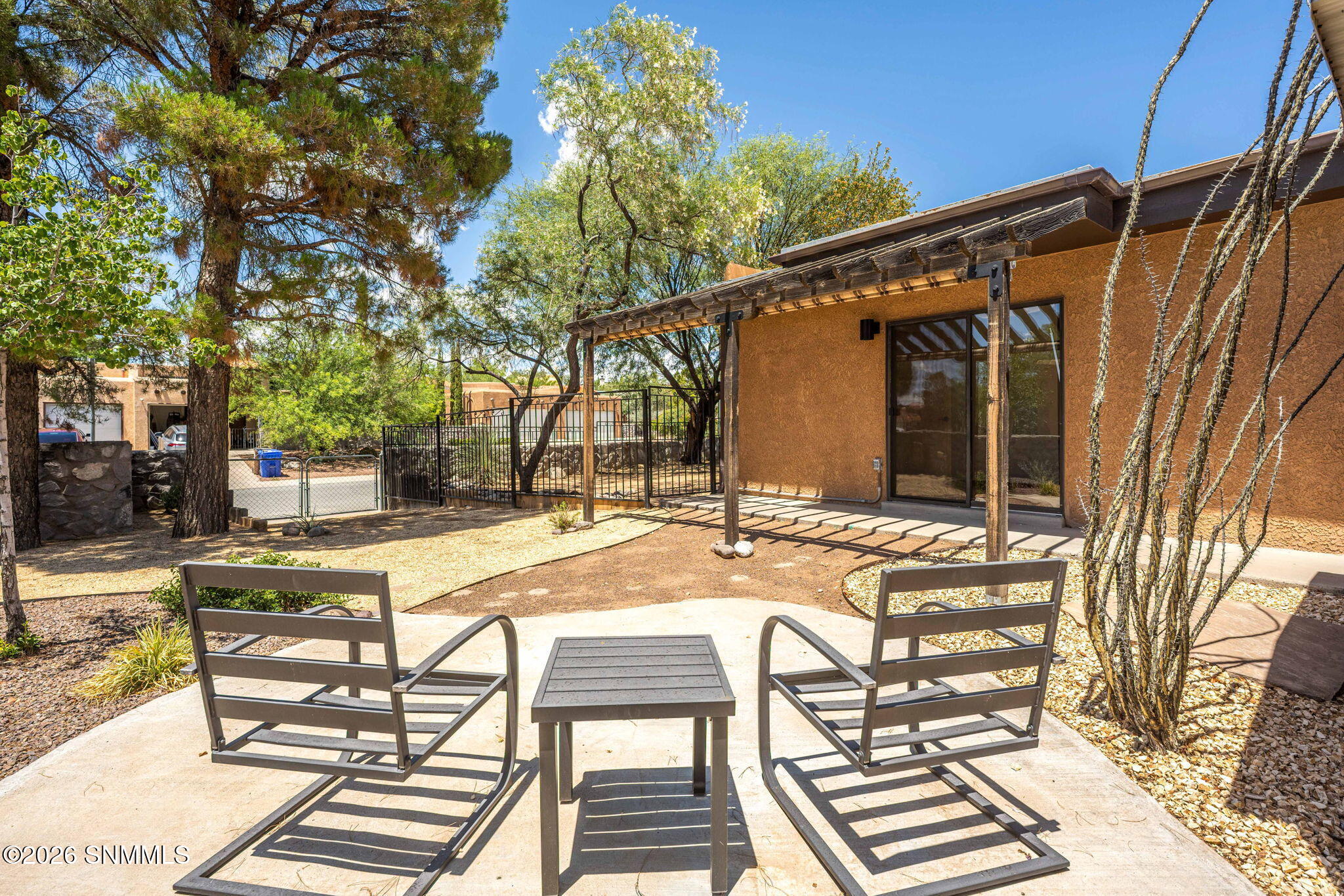 outdoor-backyard-space