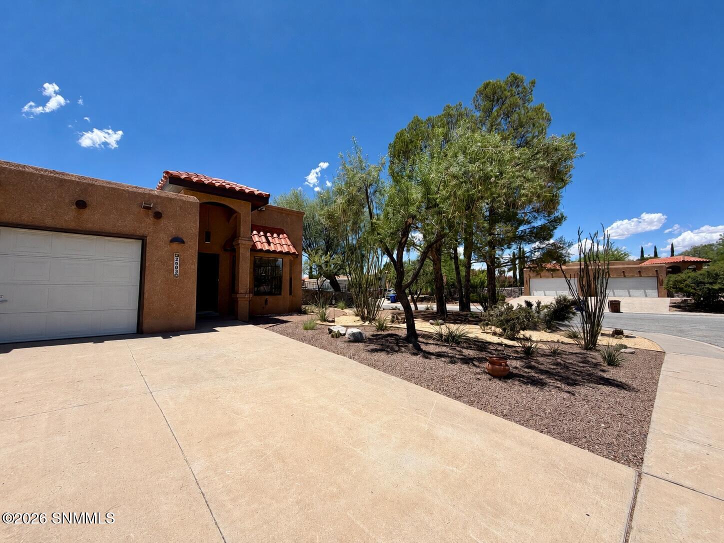 desert-home-under-clear-sky