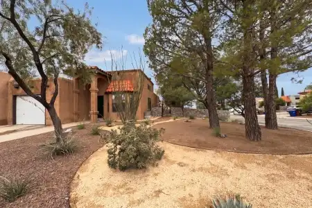 2083 Pinecone Way, Las Cruces, New Mexico 88012, 2 Bedrooms Bedrooms, ,2 BathroomsBathrooms,Residential,For Sale,Pinecone,2602065