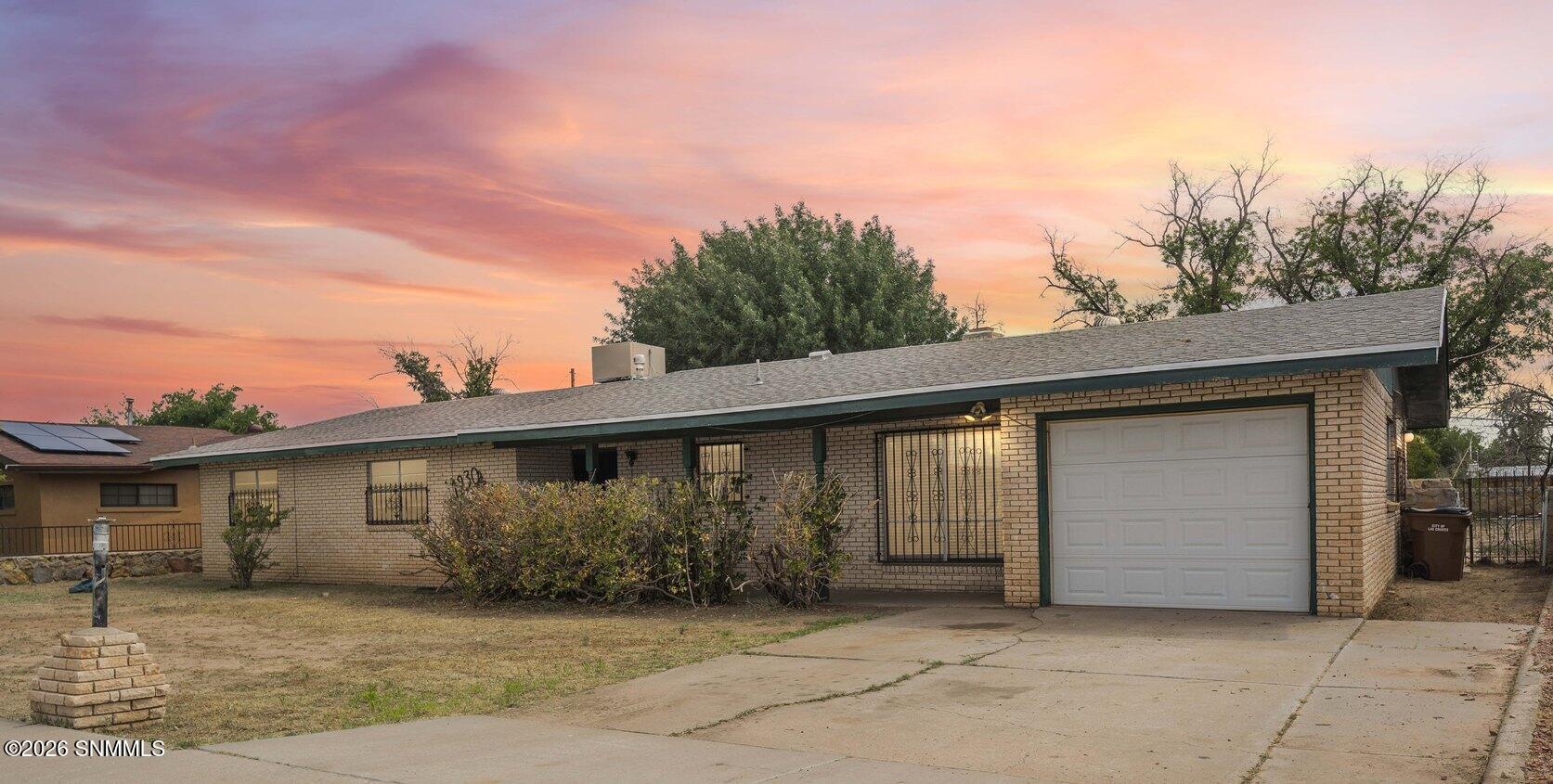 36 - Front at Dusk - 1930 Rosedale Dr