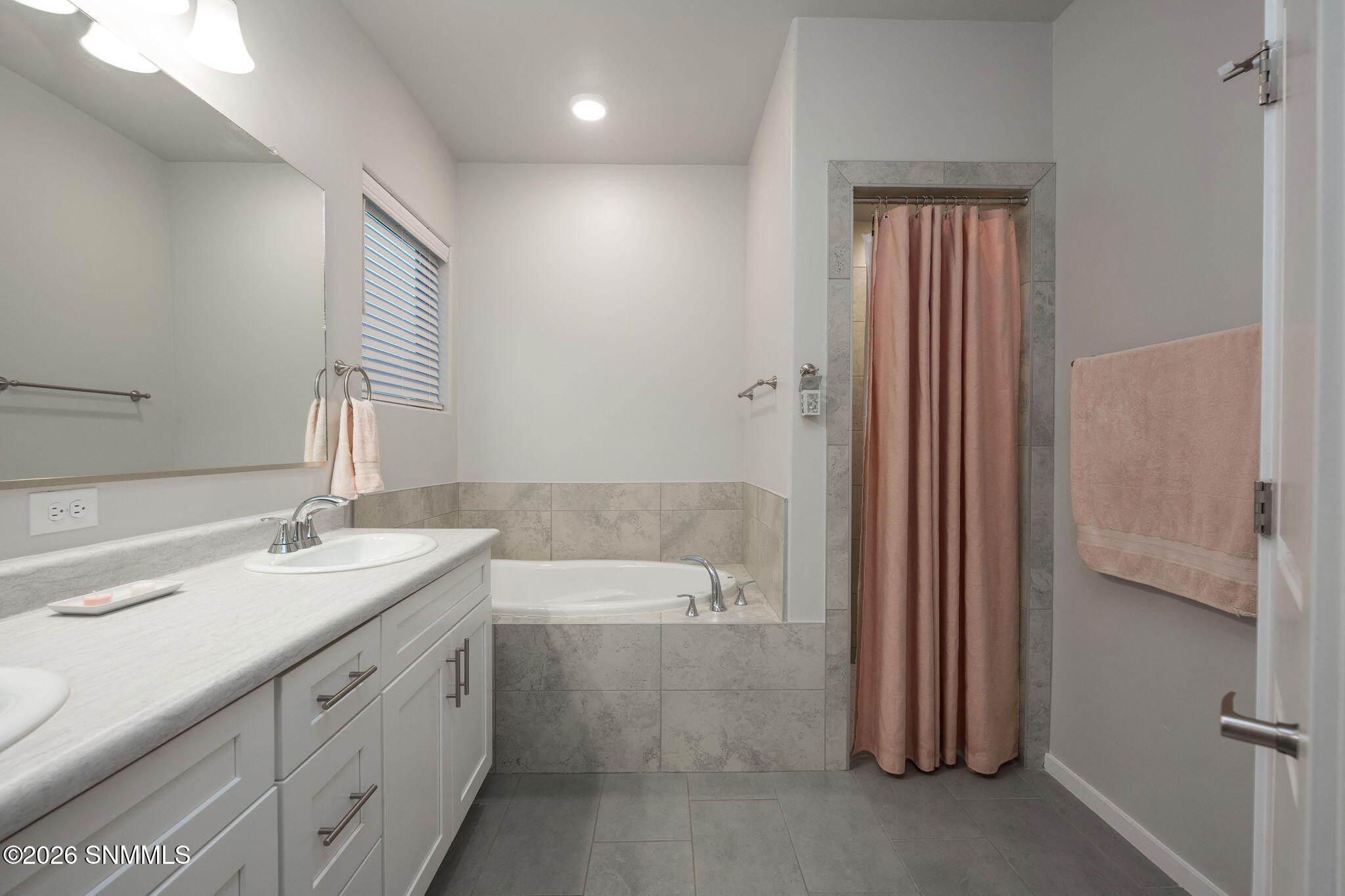 21-web-or-mls-Snappin Homes (Silverwood3