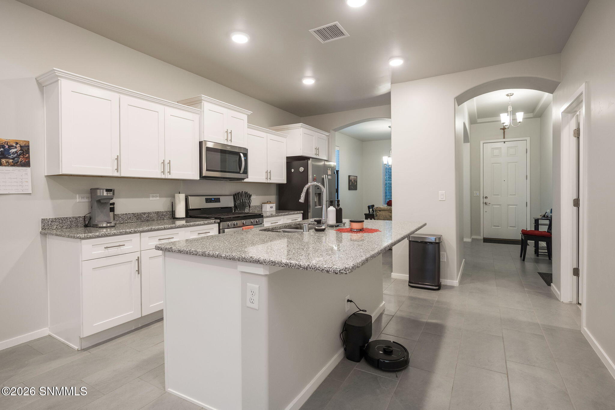 8-web-or-mls-Snappin Homes (Silverwood38
