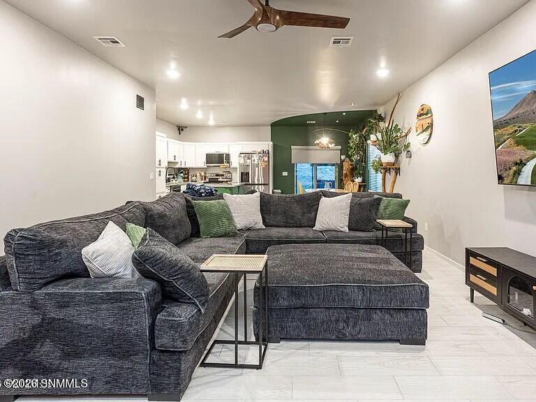 HOUSE 6