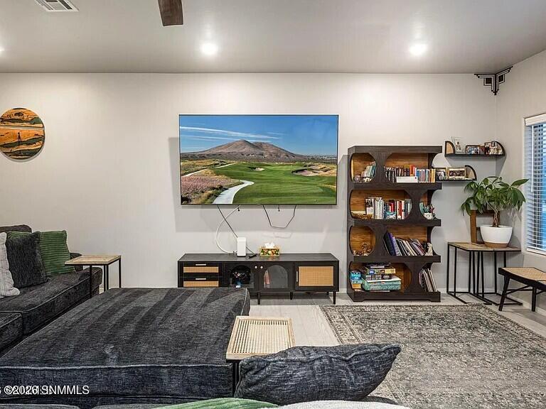 HOUSE 7
