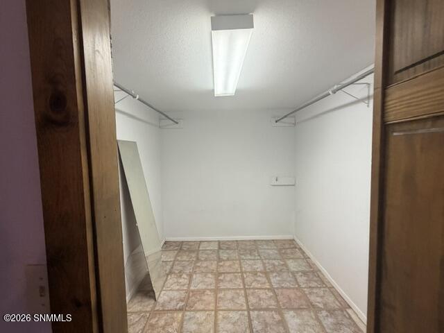 walk-in closet master