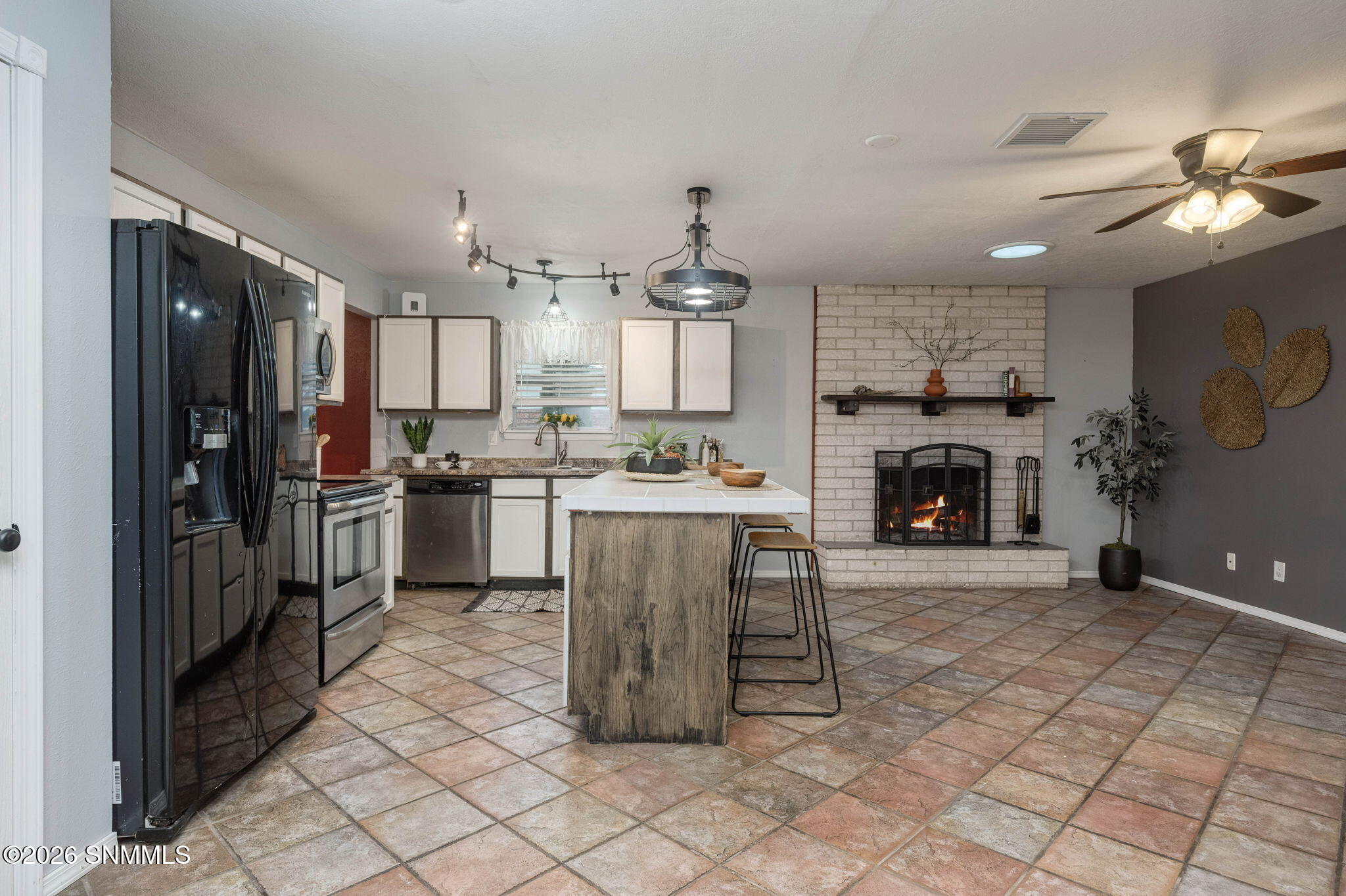 12-web-or-mls-Snappin Homes (Royal1714)-