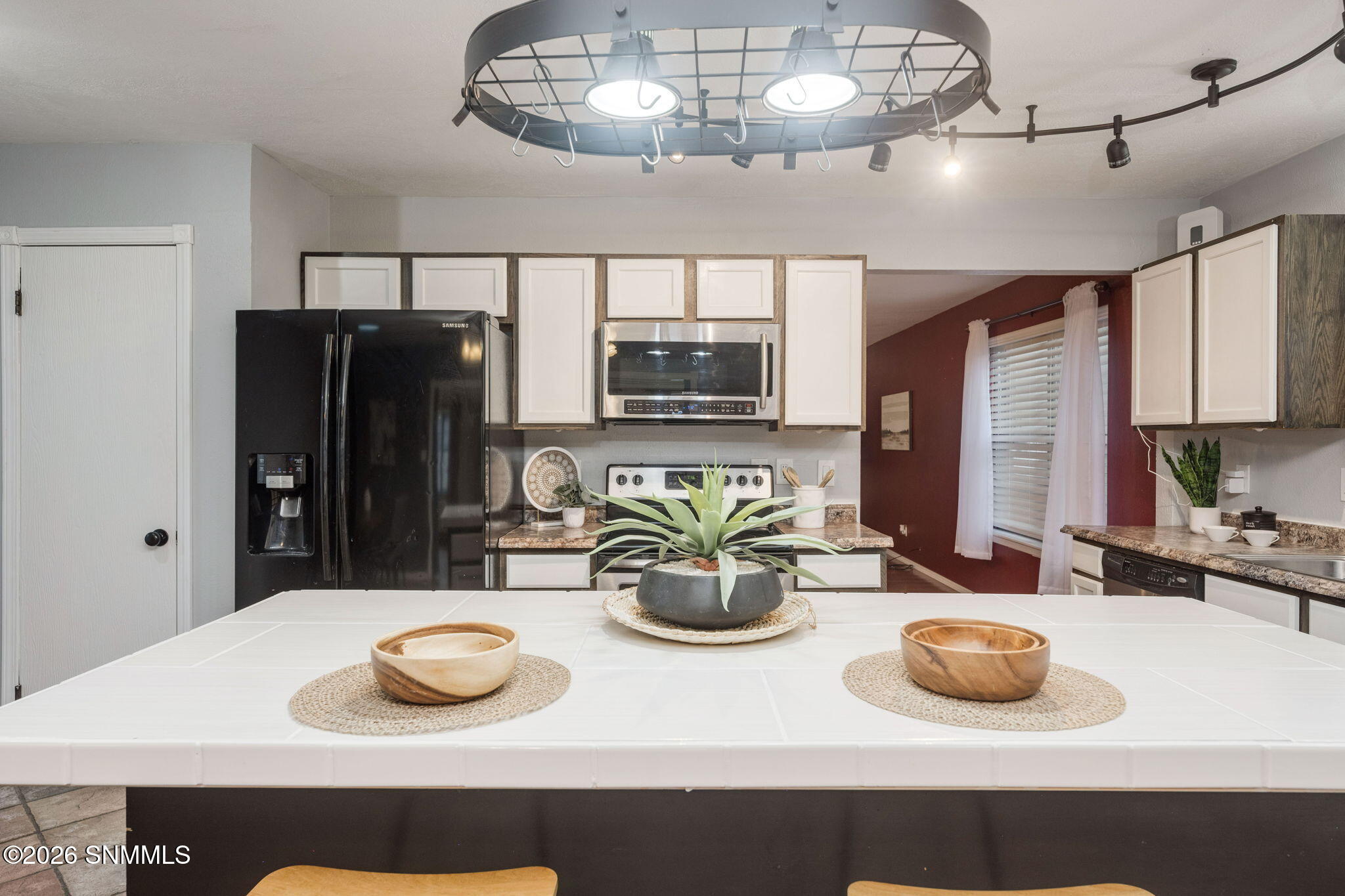14-web-or-mls-Snappin Homes (Royal1714)-