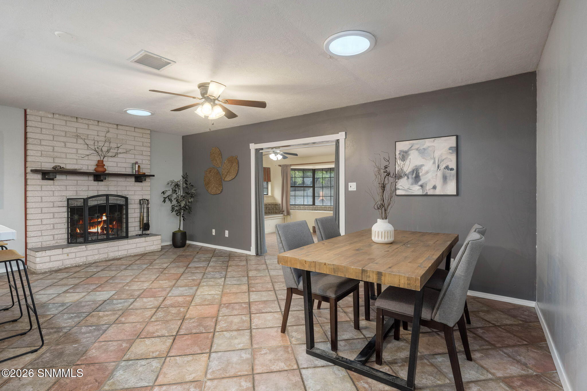 17-web-or-mls-Snappin Homes (Royal1714)-