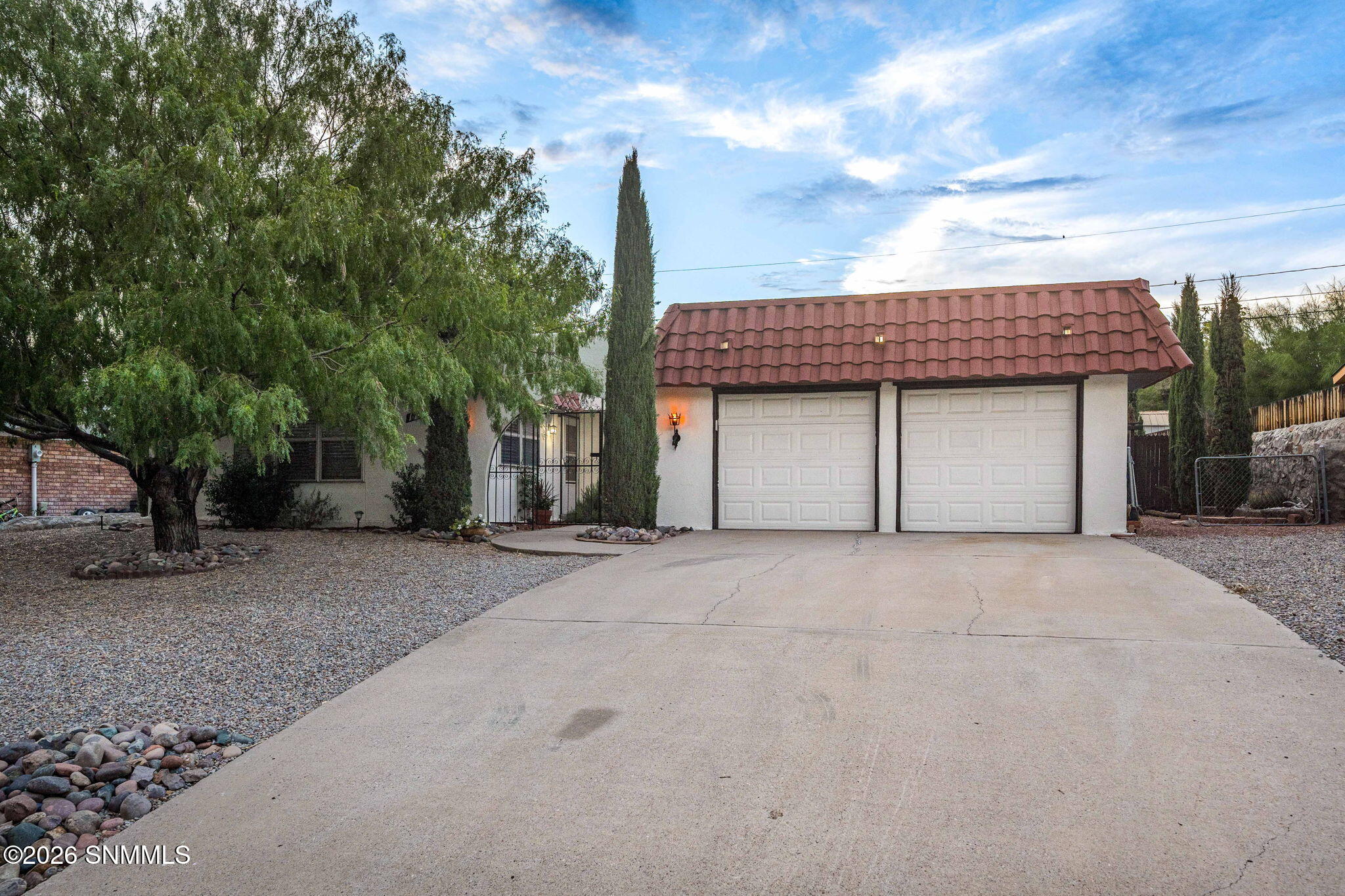 2-web-or-mls-Snappin Homes (Royal1714)-2
