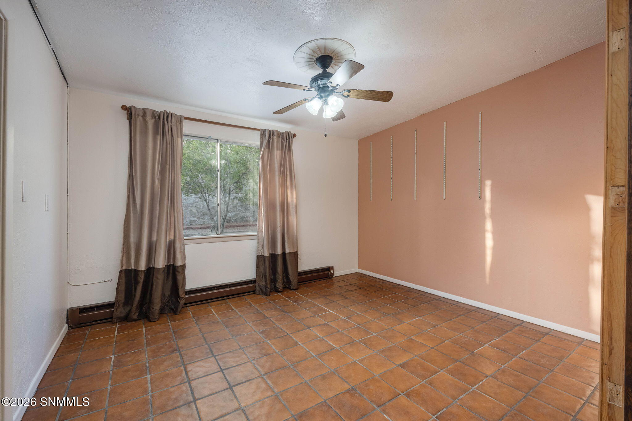 27-web-or-mls-Snappin Homes (Royal1714)-