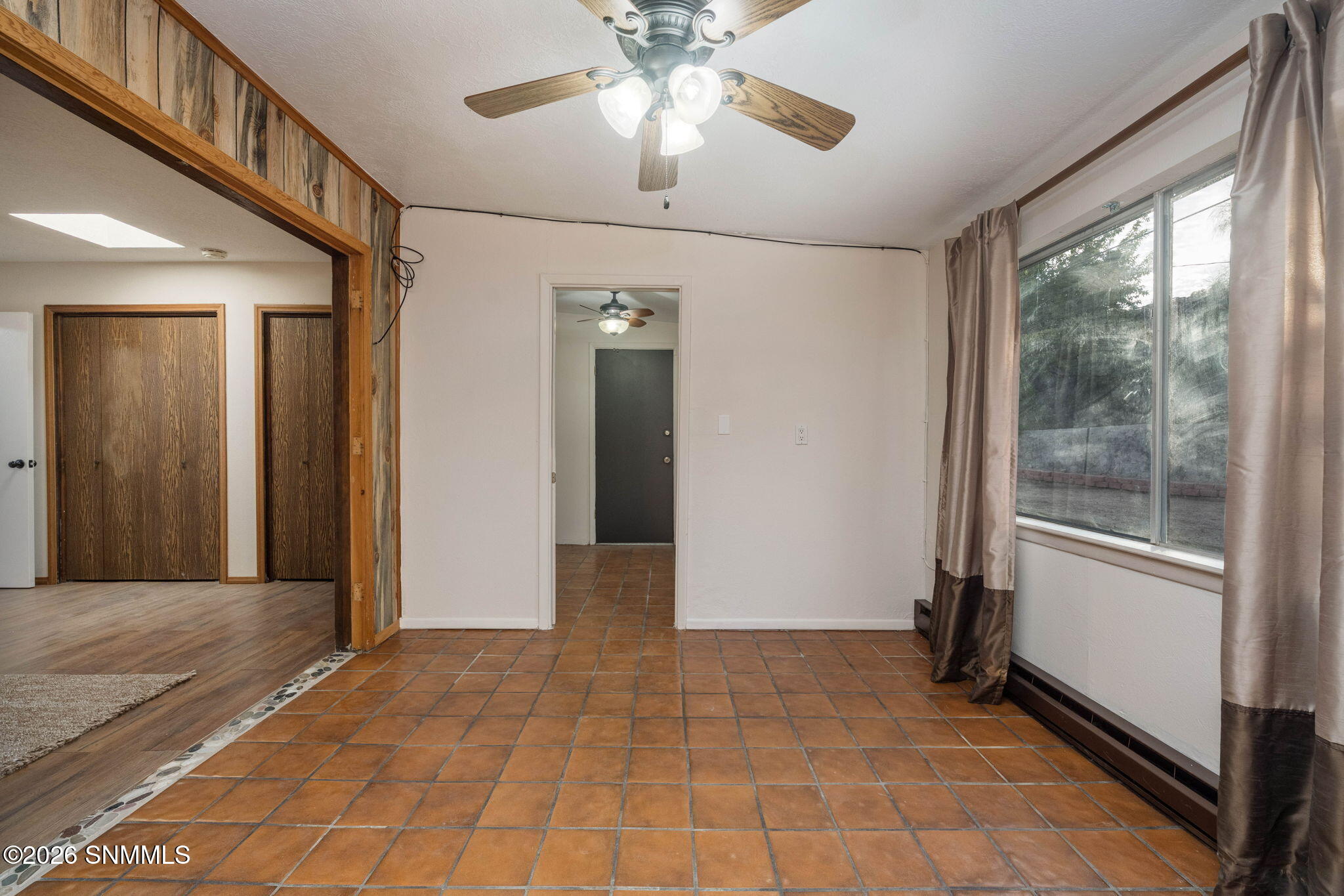28-web-or-mls-Snappin Homes (Royal1714)-