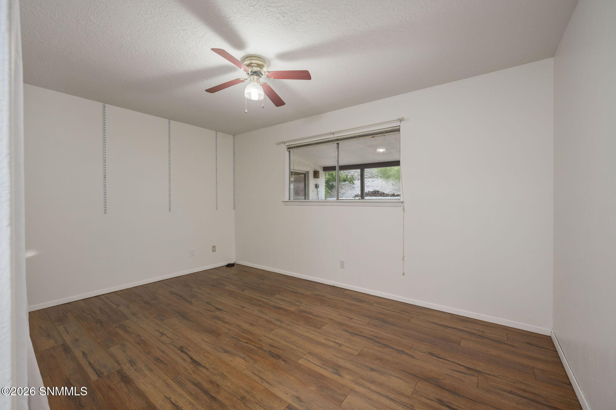 30-web-or-mls-Snappin Homes (Royal1714)-