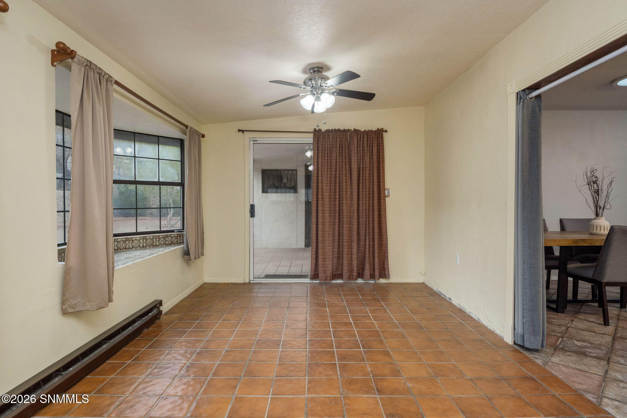 38-web-or-mls-Snappin Homes (Royal1714)-