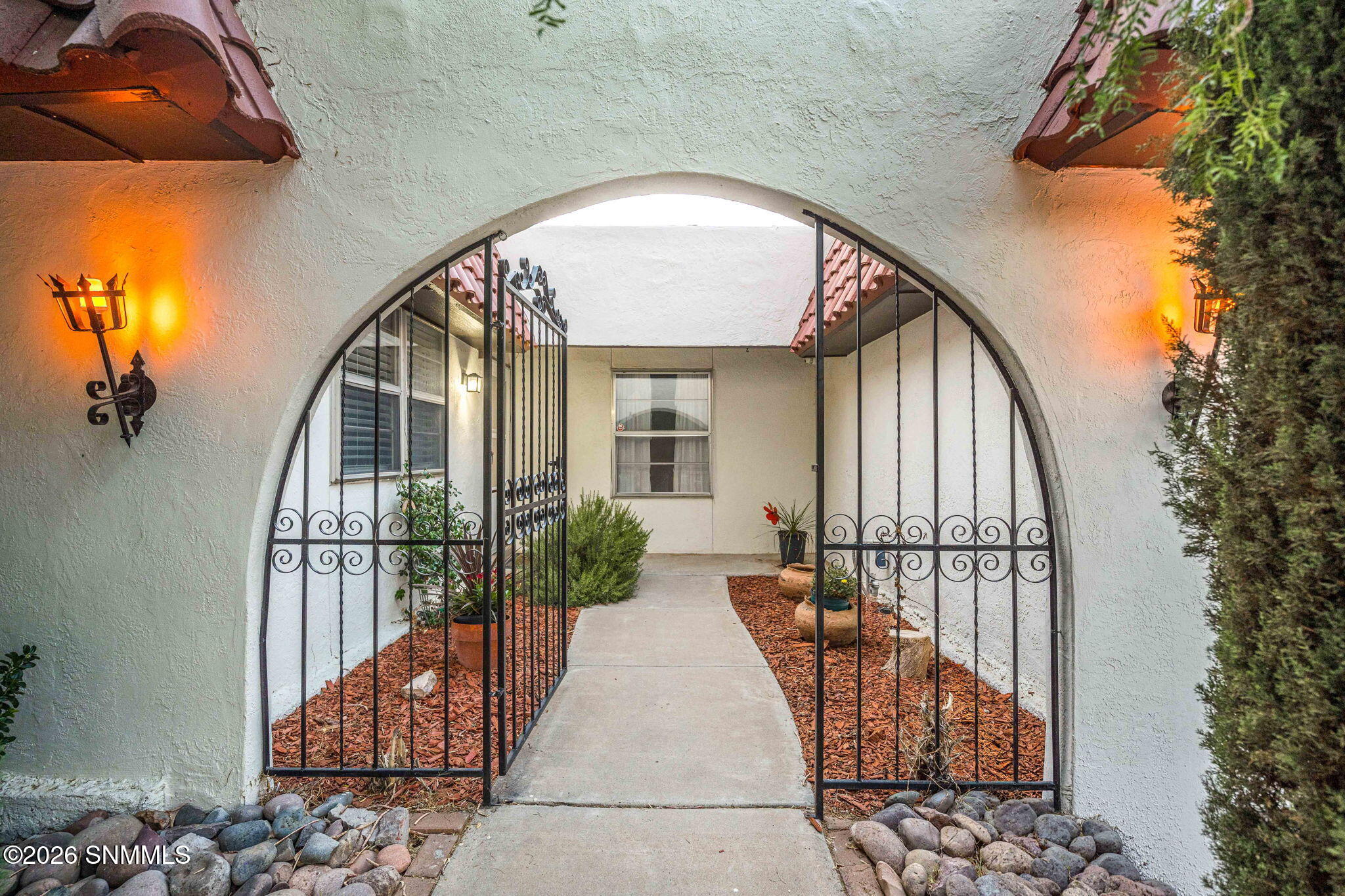 4-web-or-mls-Snappin Homes (Royal1714)-4