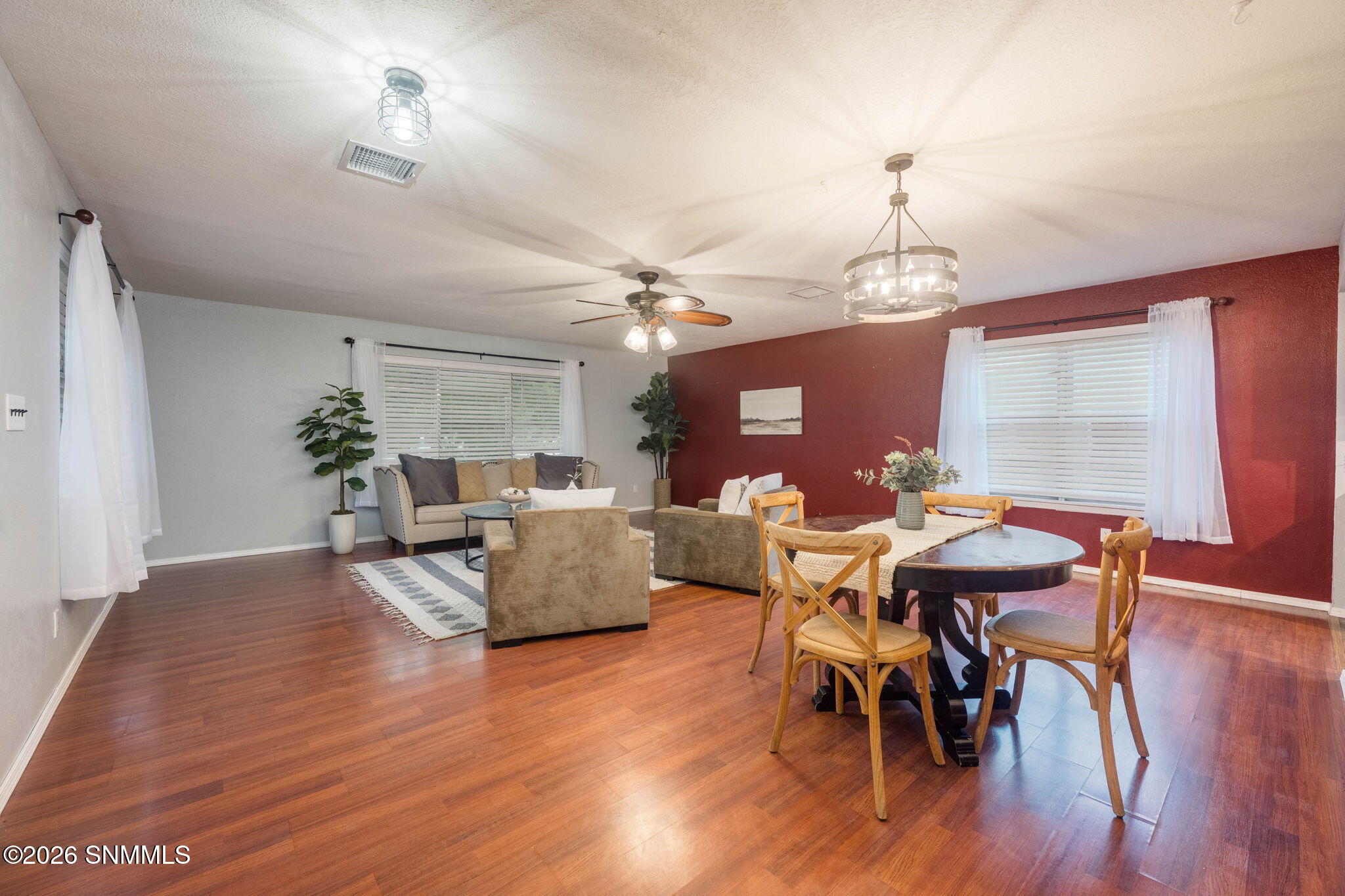 6-web-or-mls-Snappin Homes (Royal1714)-6